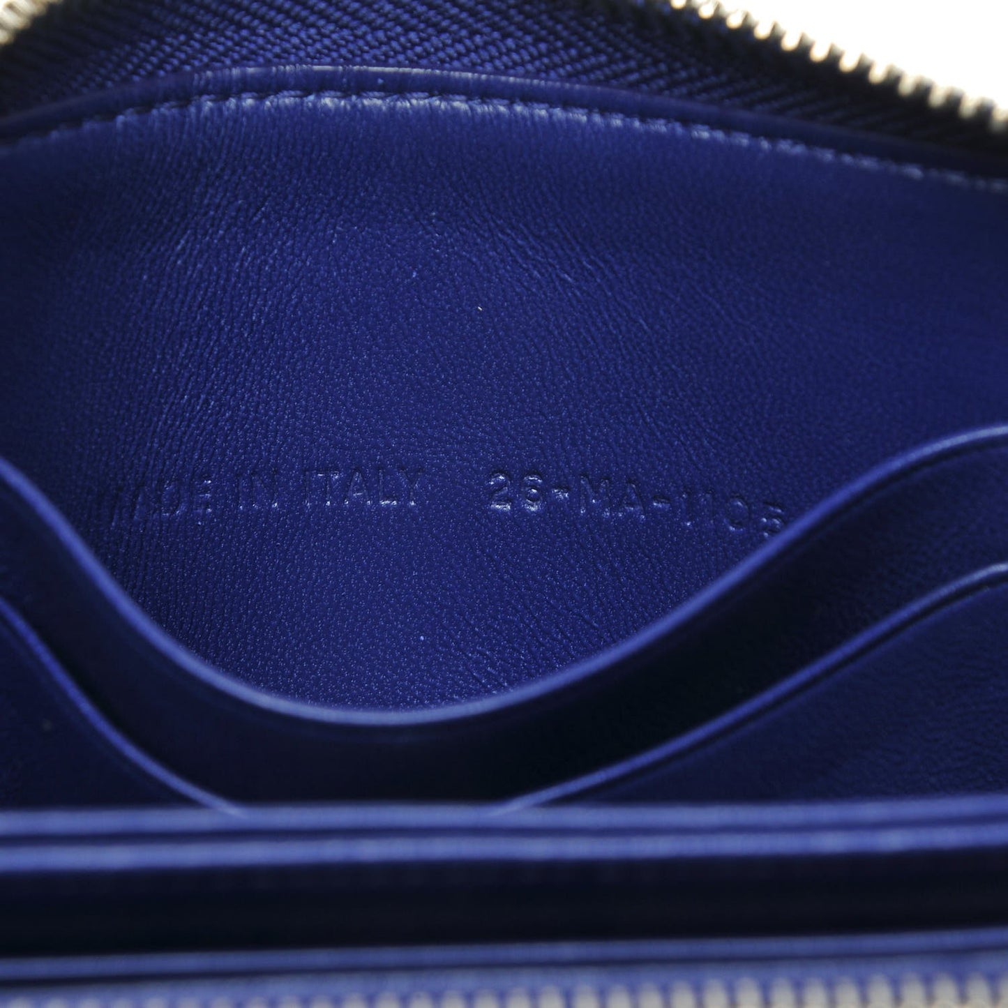 Grained Calfskin Cannage Medium Diorama Voyageur Wallet Blue