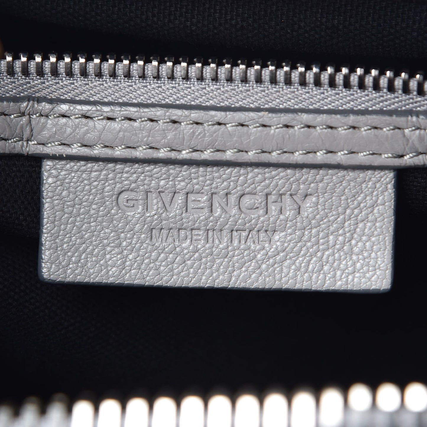 Sugar Goatskin Medium Antigona Pearl Grey