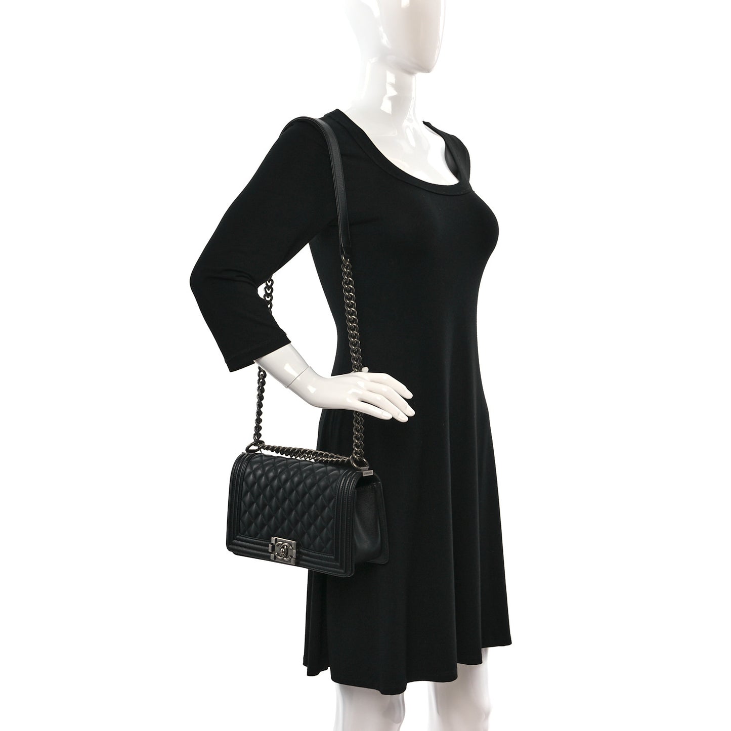 Caviar Quilted Medium Boy Flap Black