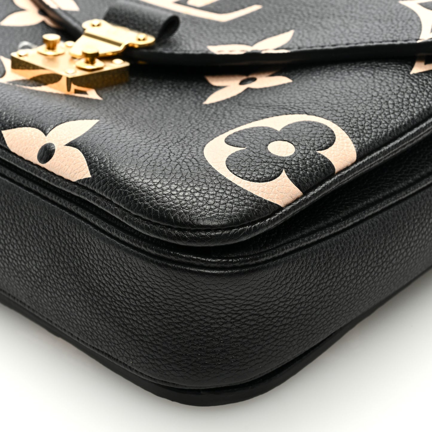 Empreinte Monogram Giant Pochette Metis Black Beige
