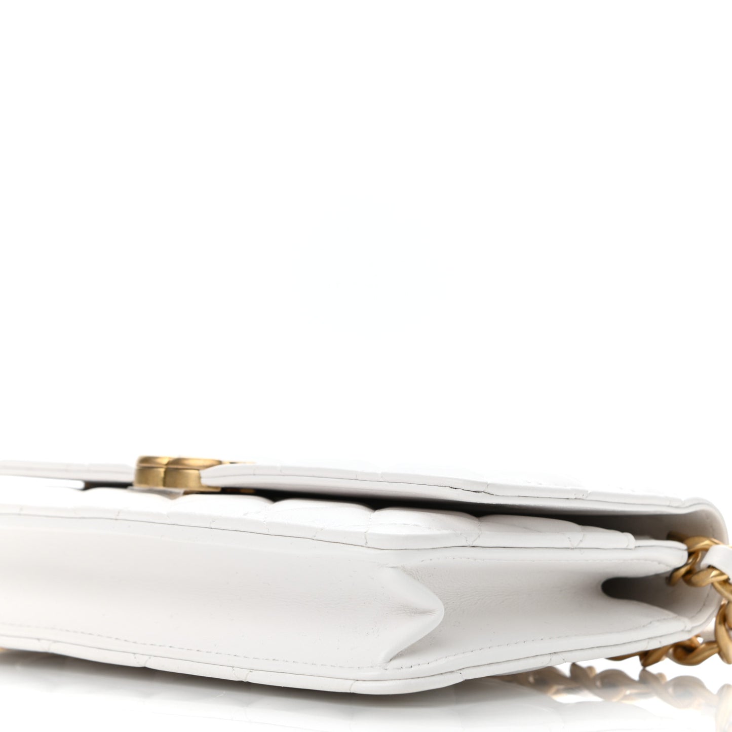 Lambskin Resin Quilted Wallet On Chain WOC White