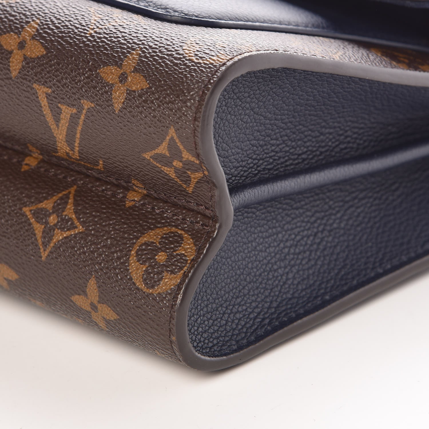Louis Vuitton Monogram Victoire Blue Marine 8 of 8