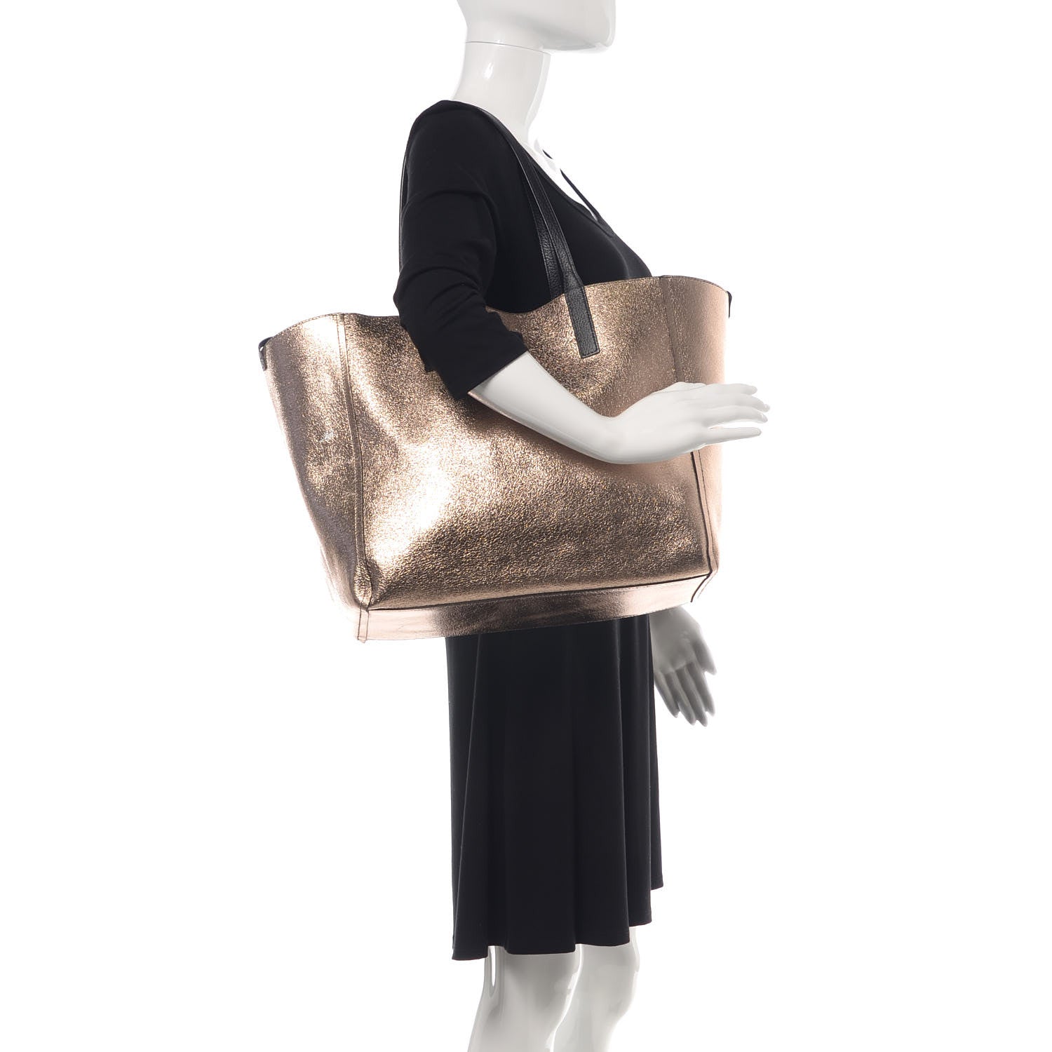 MCM Grained Calfskin Medium Reversible Wandel Tote Black 2 of 16