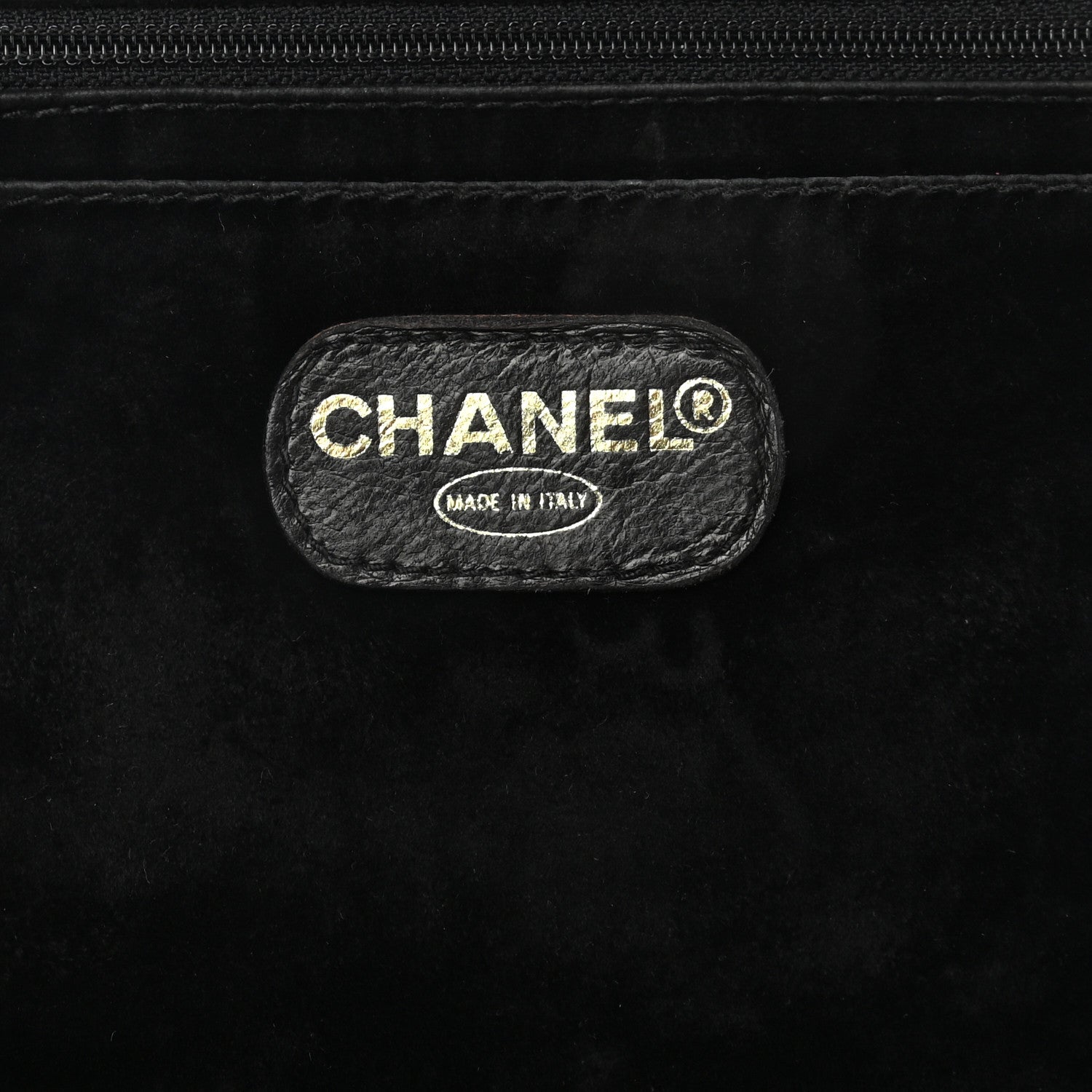 Chanel Patent CC Vanity Cosmetic Case Black 6 of 10
