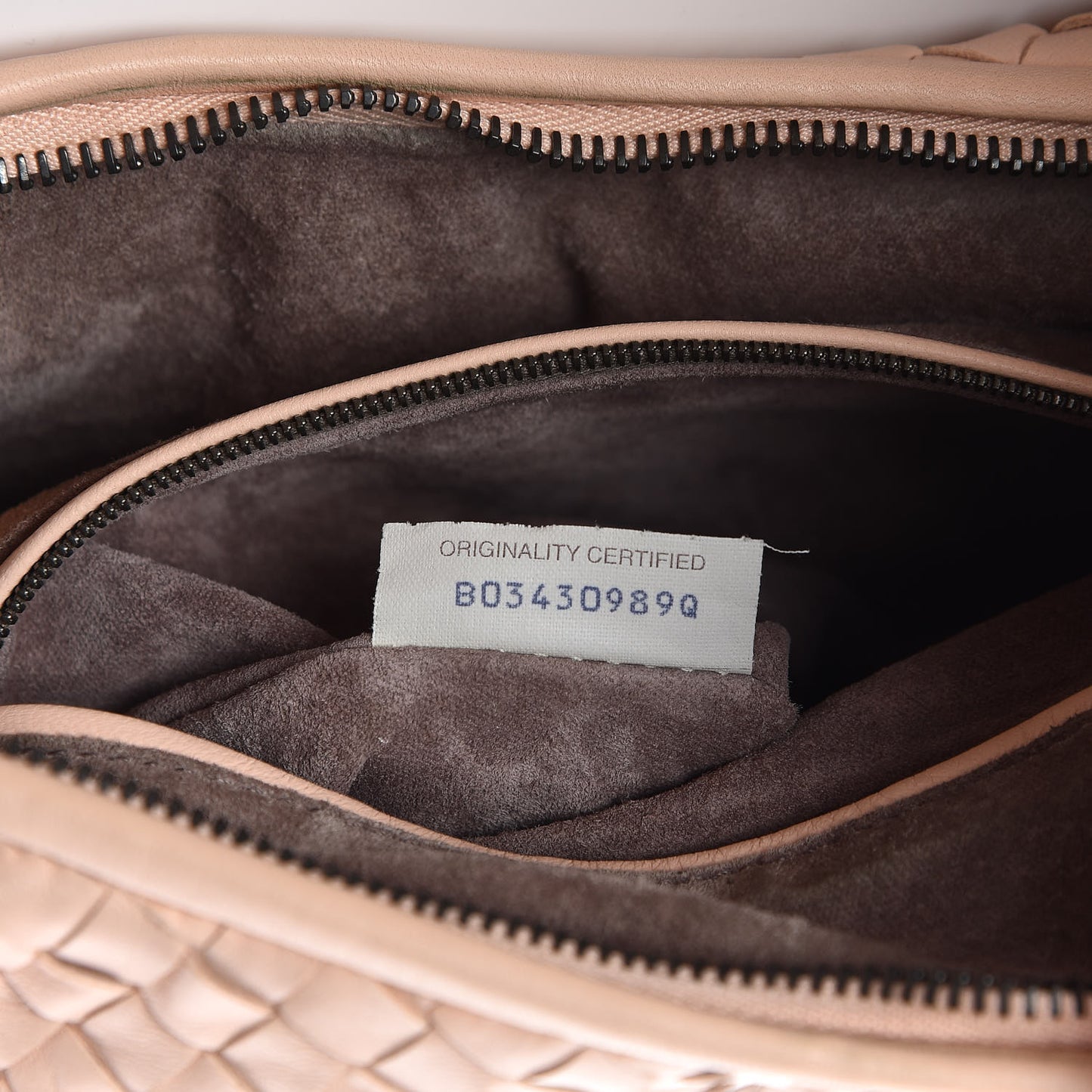 Nappa Intrecciato Medium Veneta Hobo Flamingo