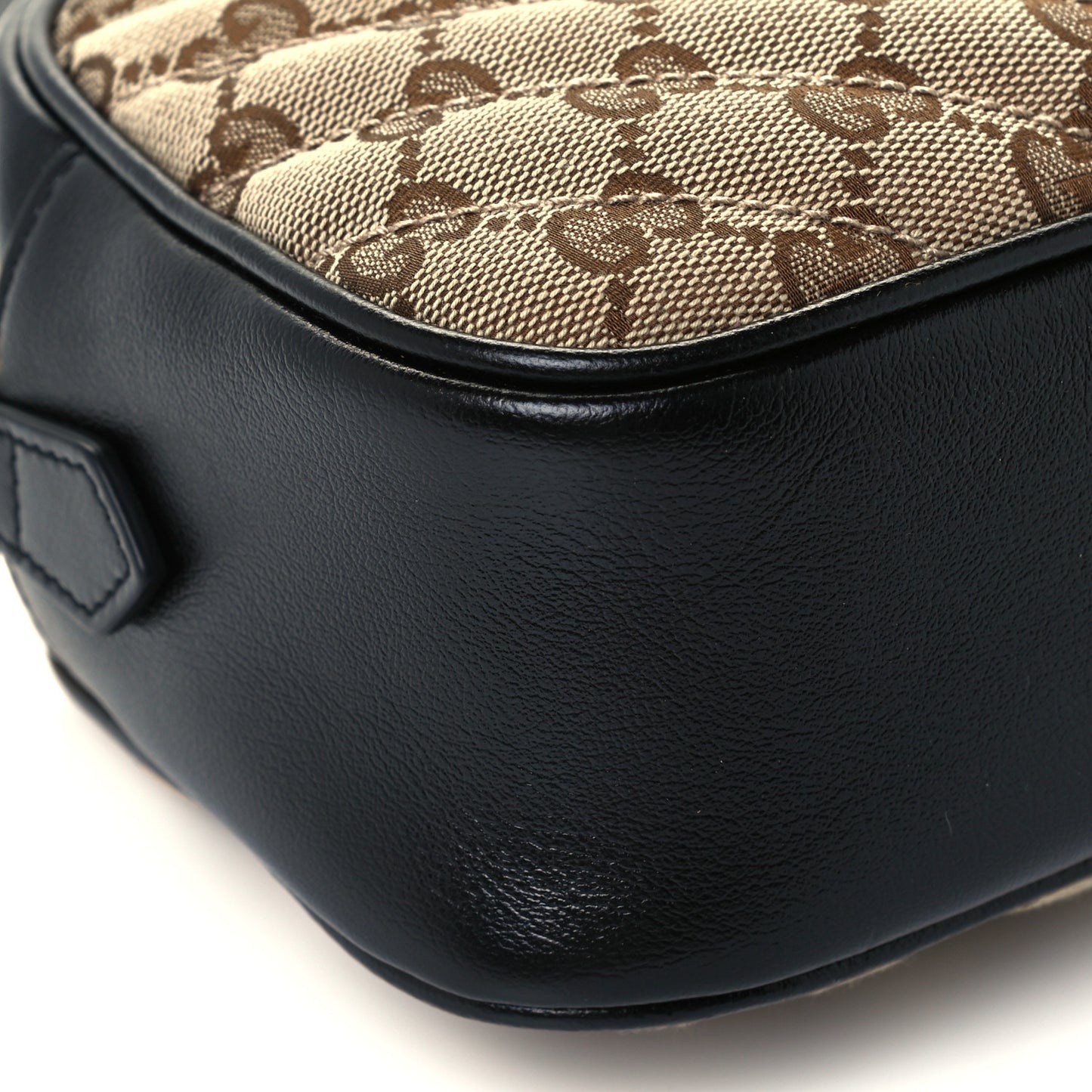 Monogram Matelasse Diagonal Small GG Marmont Chain Shoulder Bag Beige Black