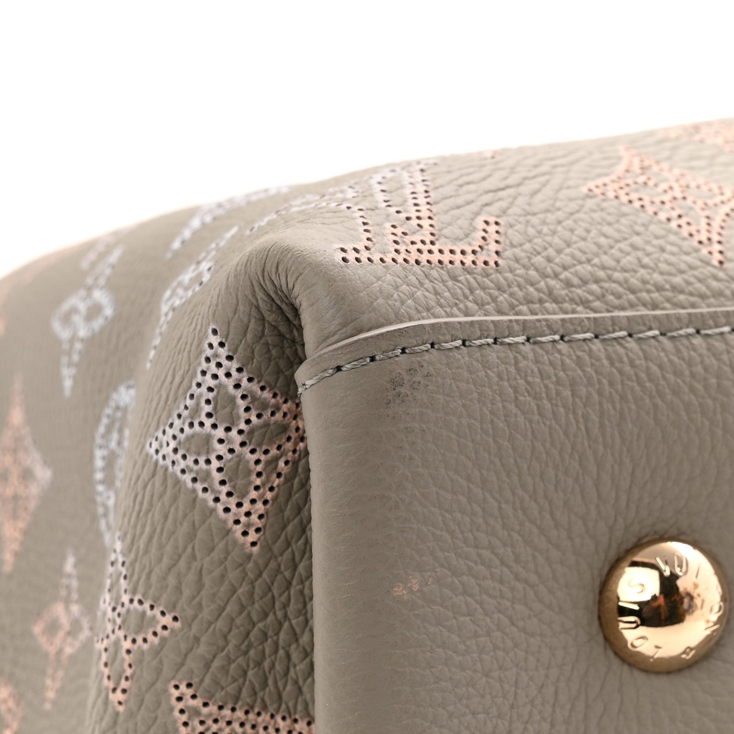 Louis Vuitton Reverse Mahina Carmel Hobo Gray 1818532 – FASHIONPHILE