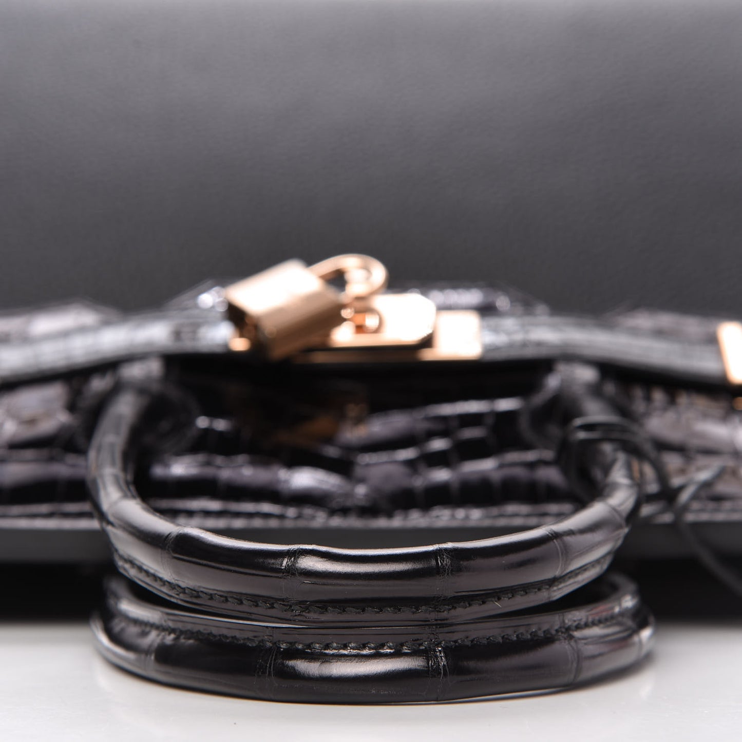 Taurillon Novillo Shiny Niloticus Crocodile Birkin Touch 30 Black