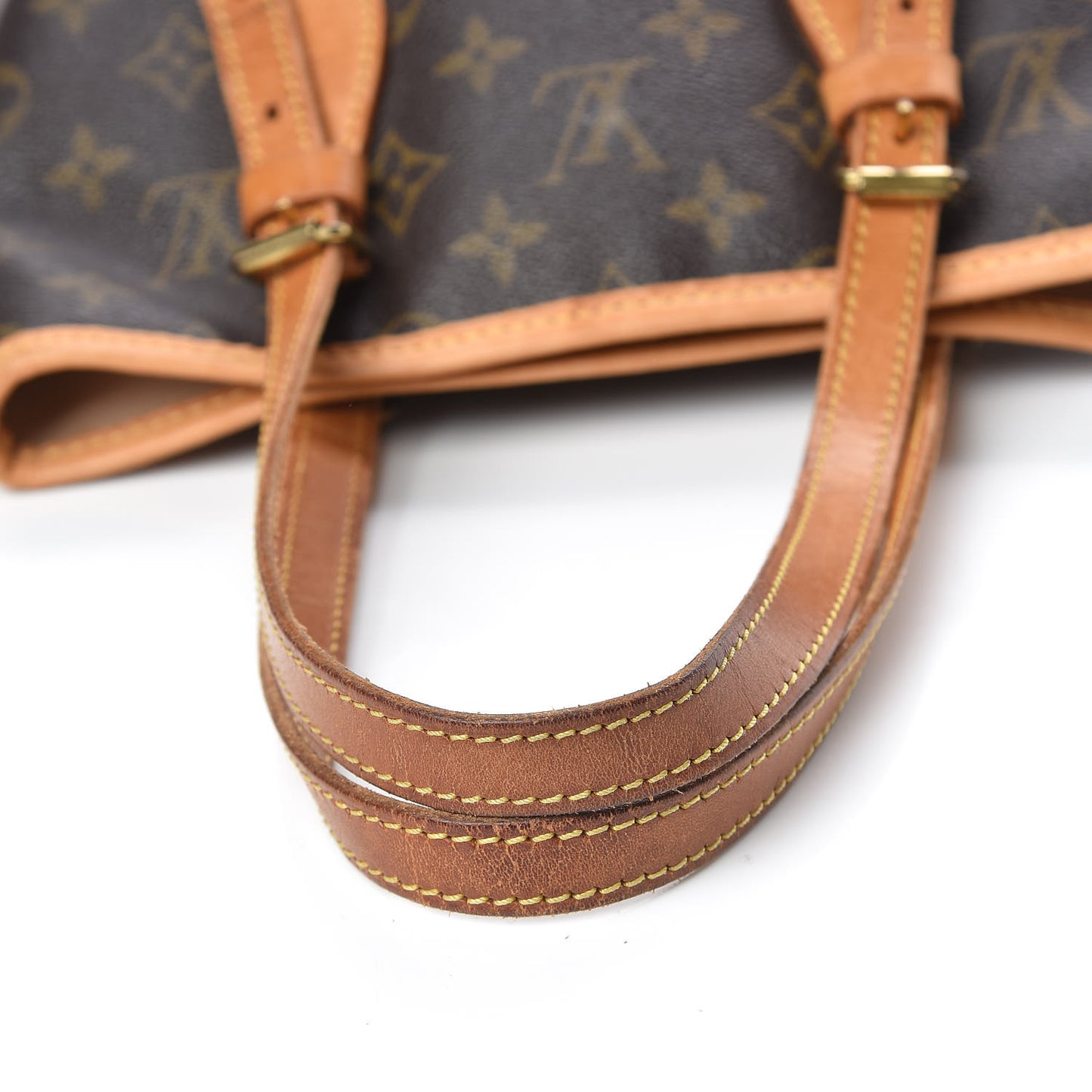 Monogram Petit Bucket 23