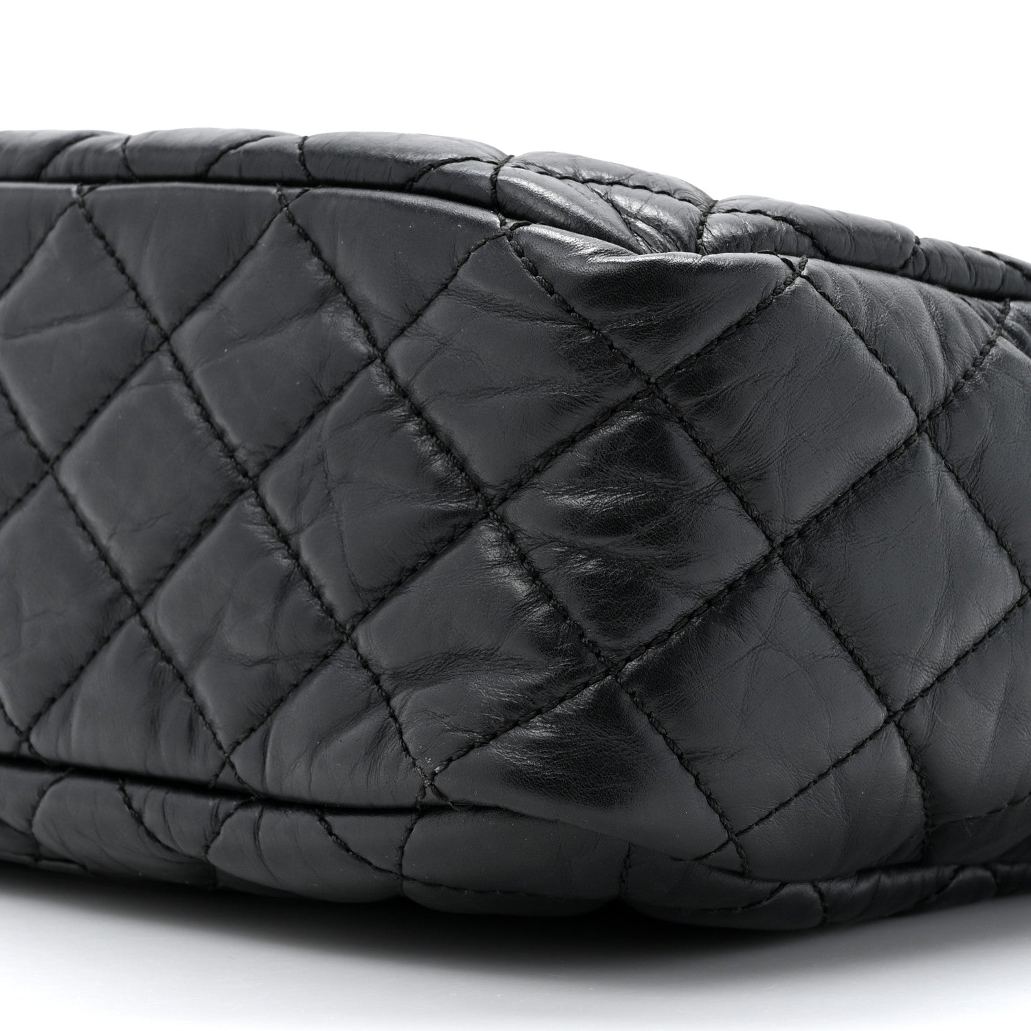 Chanel Aged Calfskin Quilted Medium Reissue Camera Case Black 8 of 9