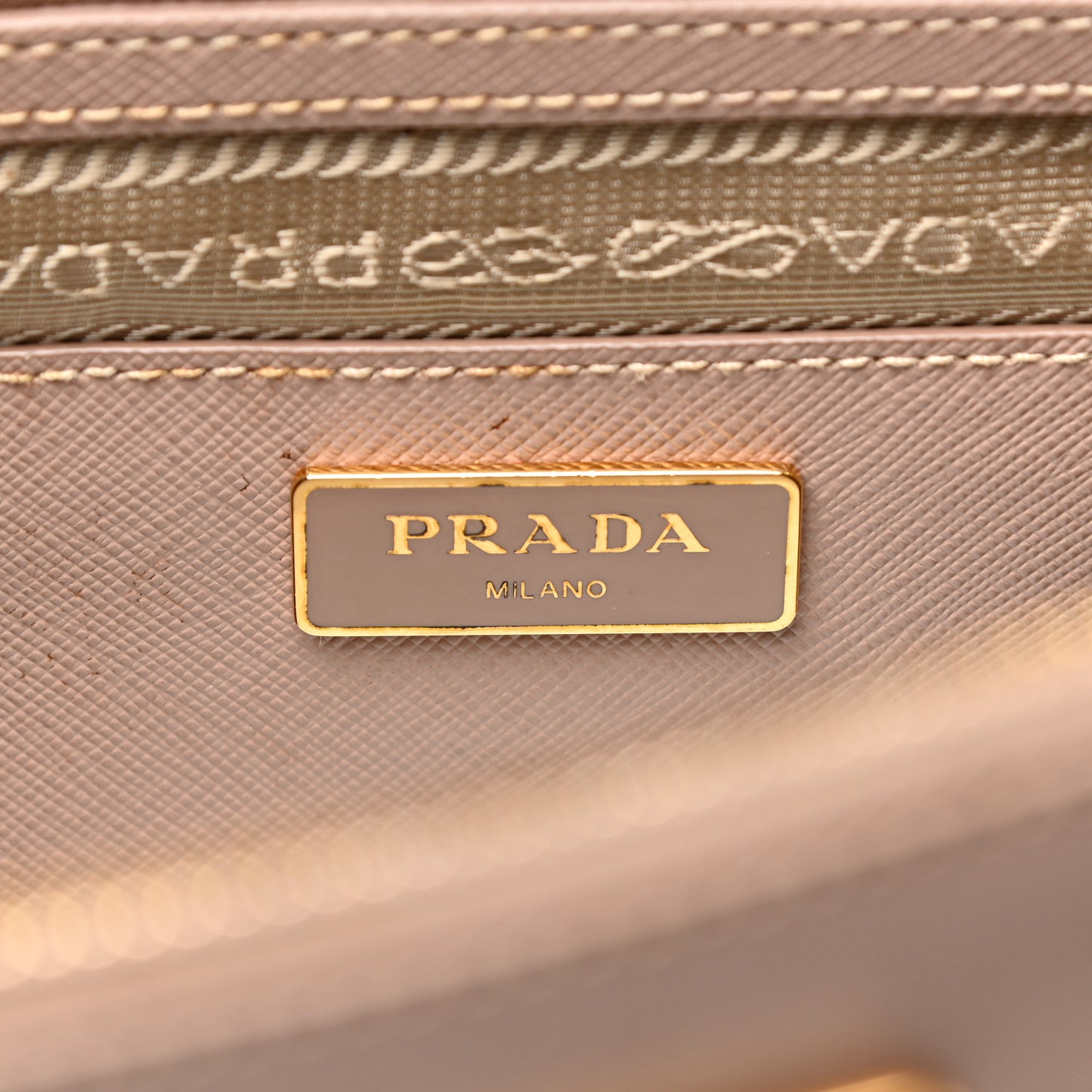 Saffiano Small Galleria Double Zip Tote Cammeo