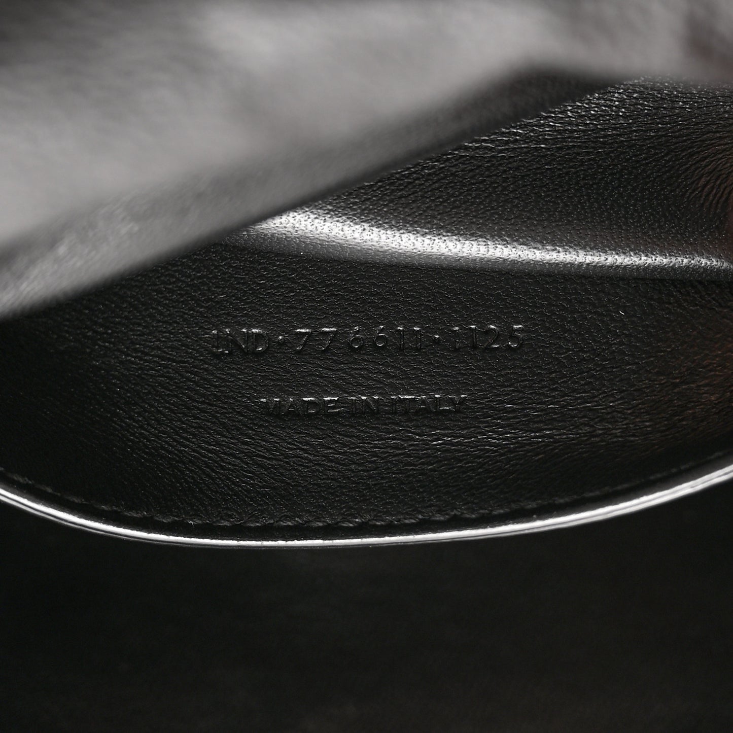 Grained Calfskin Small Niki Messenger Black
