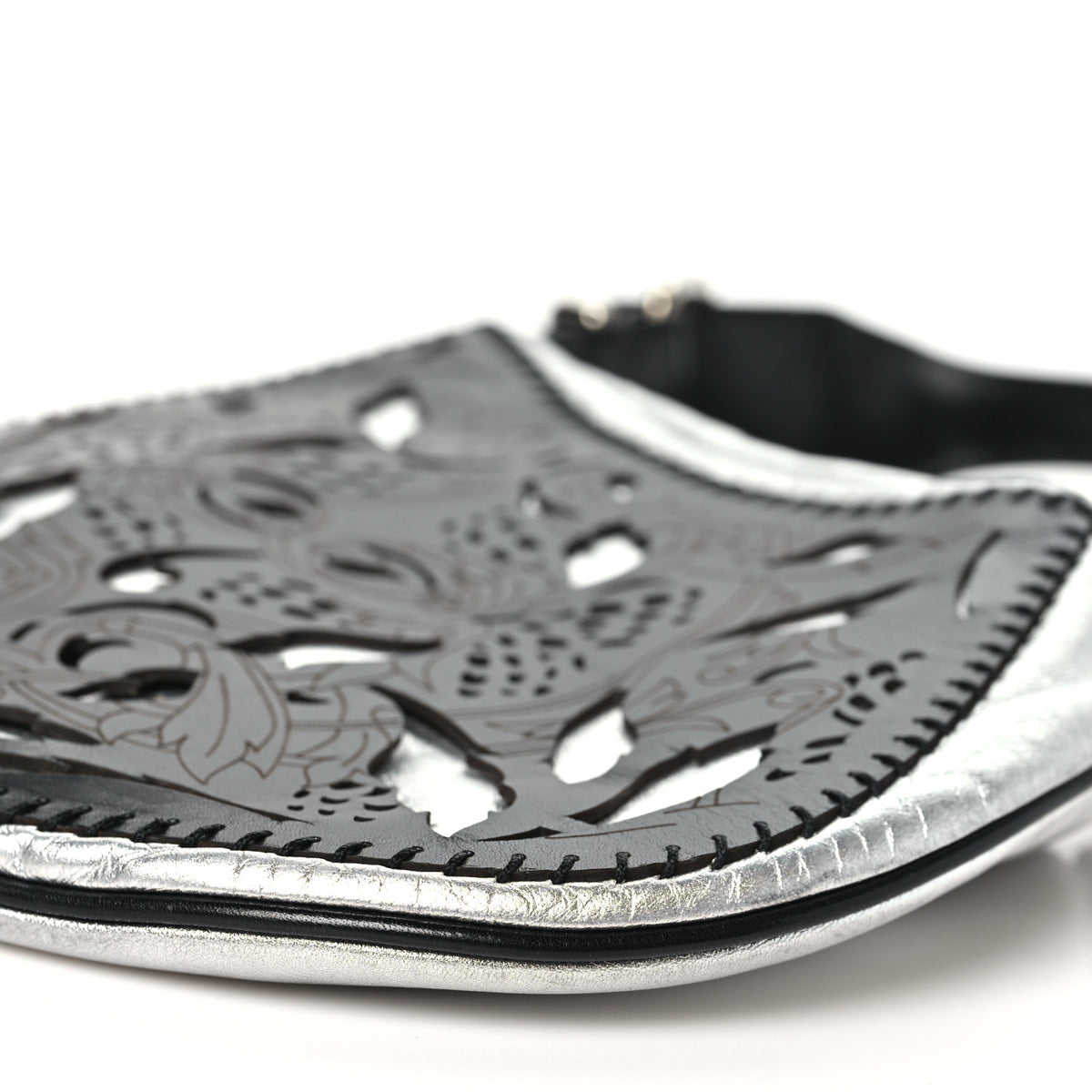 Calfskin Metal Small Oyster Black