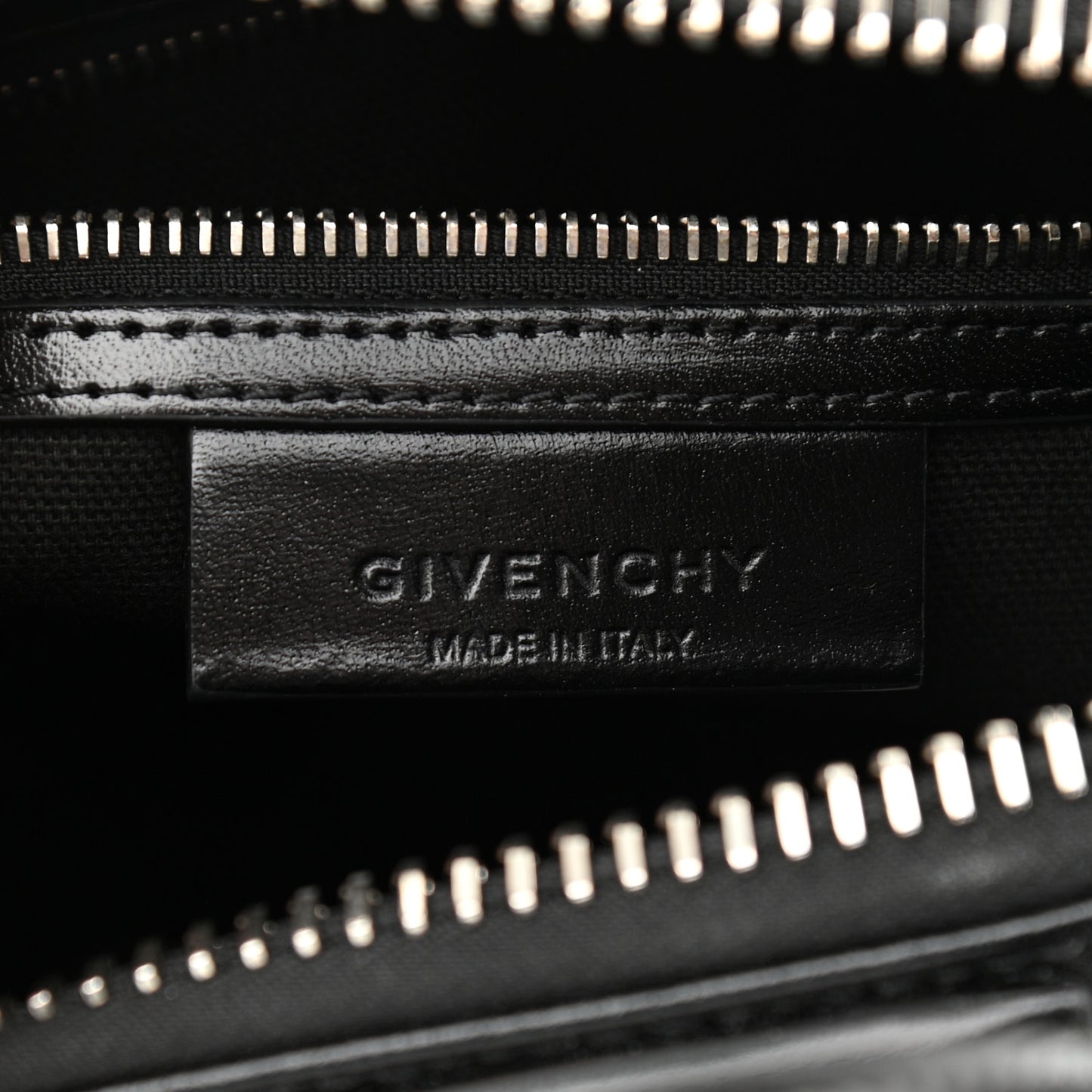 Shiny Lord Calfskin Mini Antigona Black