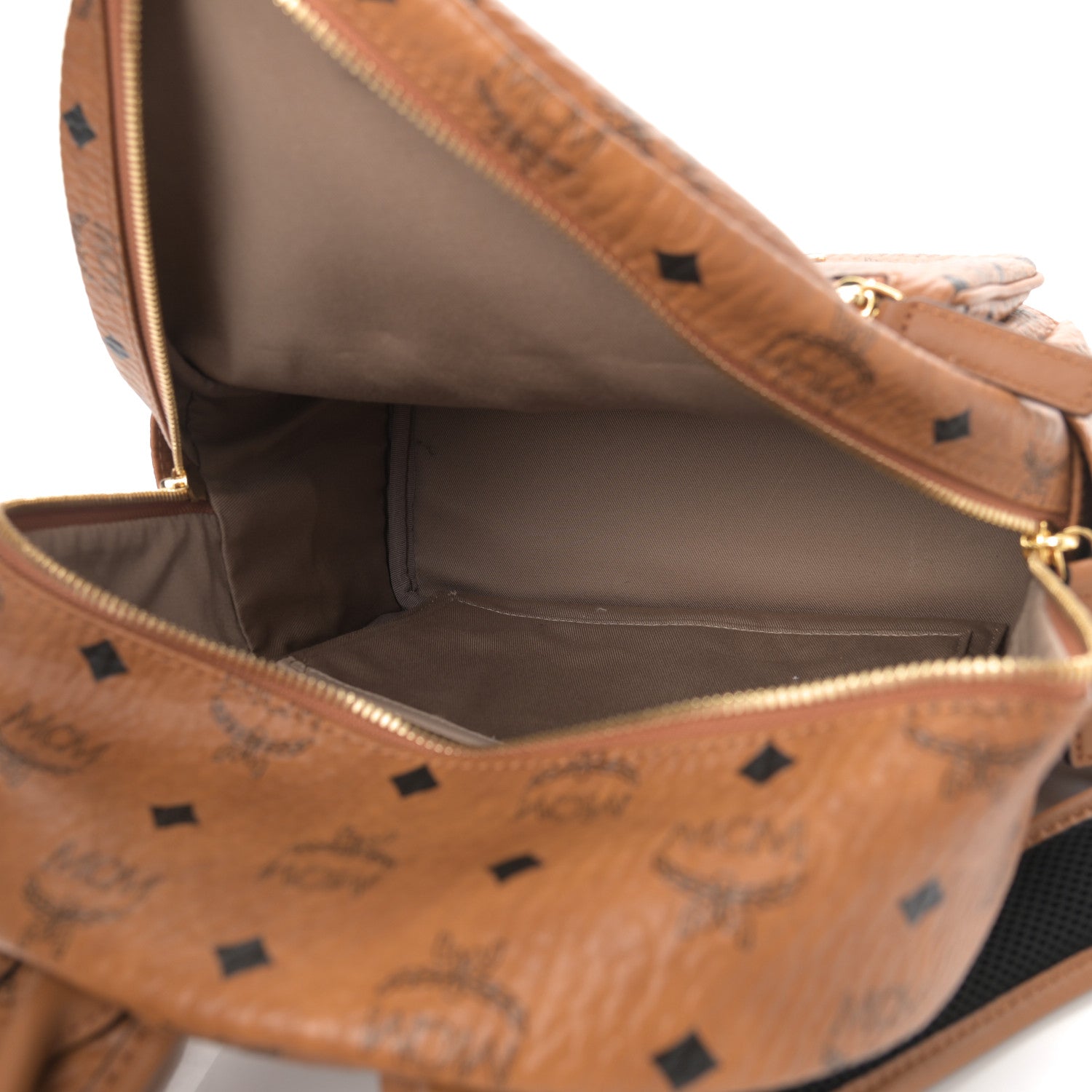 MCM Visetos Studded Retro Trilogie Stark Backpack Cognac 5 of 9
