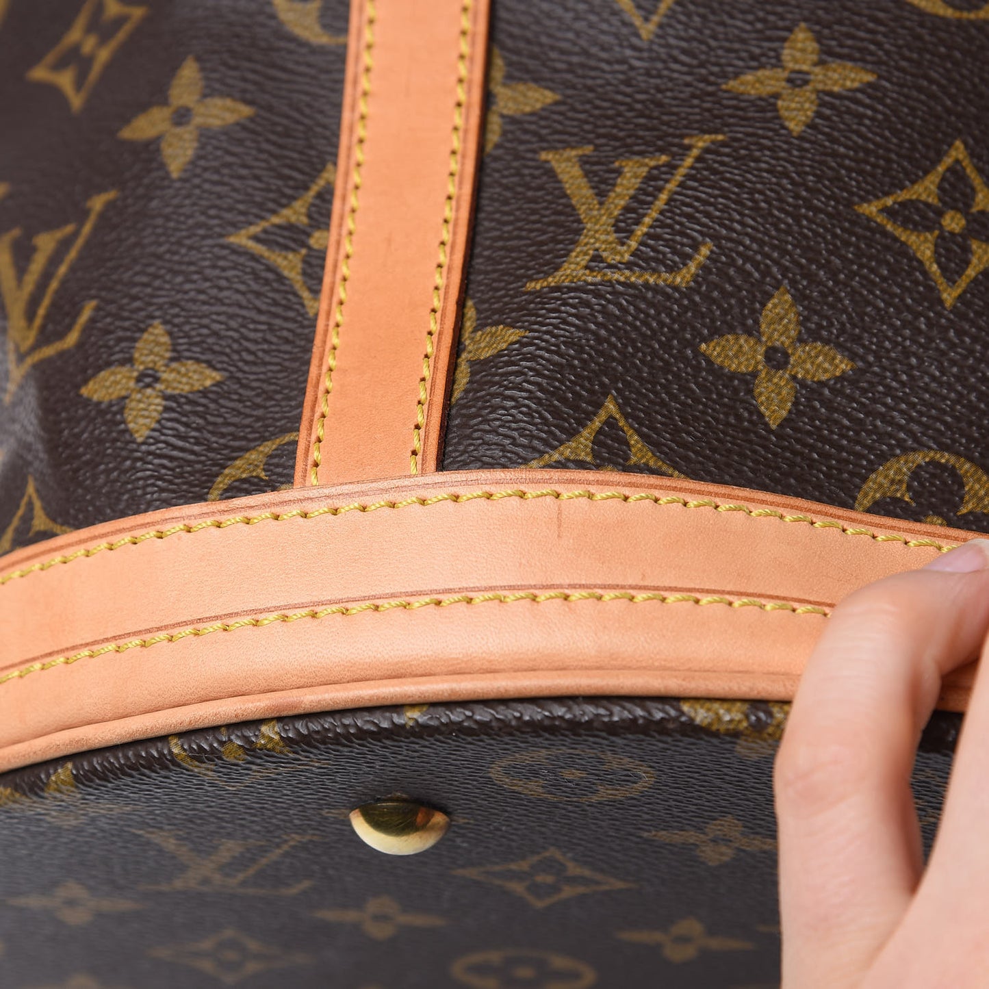 Monogram Bucket 27