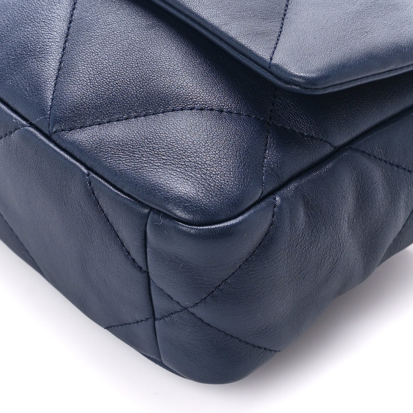 Lambskin Quilted Medium Chanel 19 Flap Navy Blue