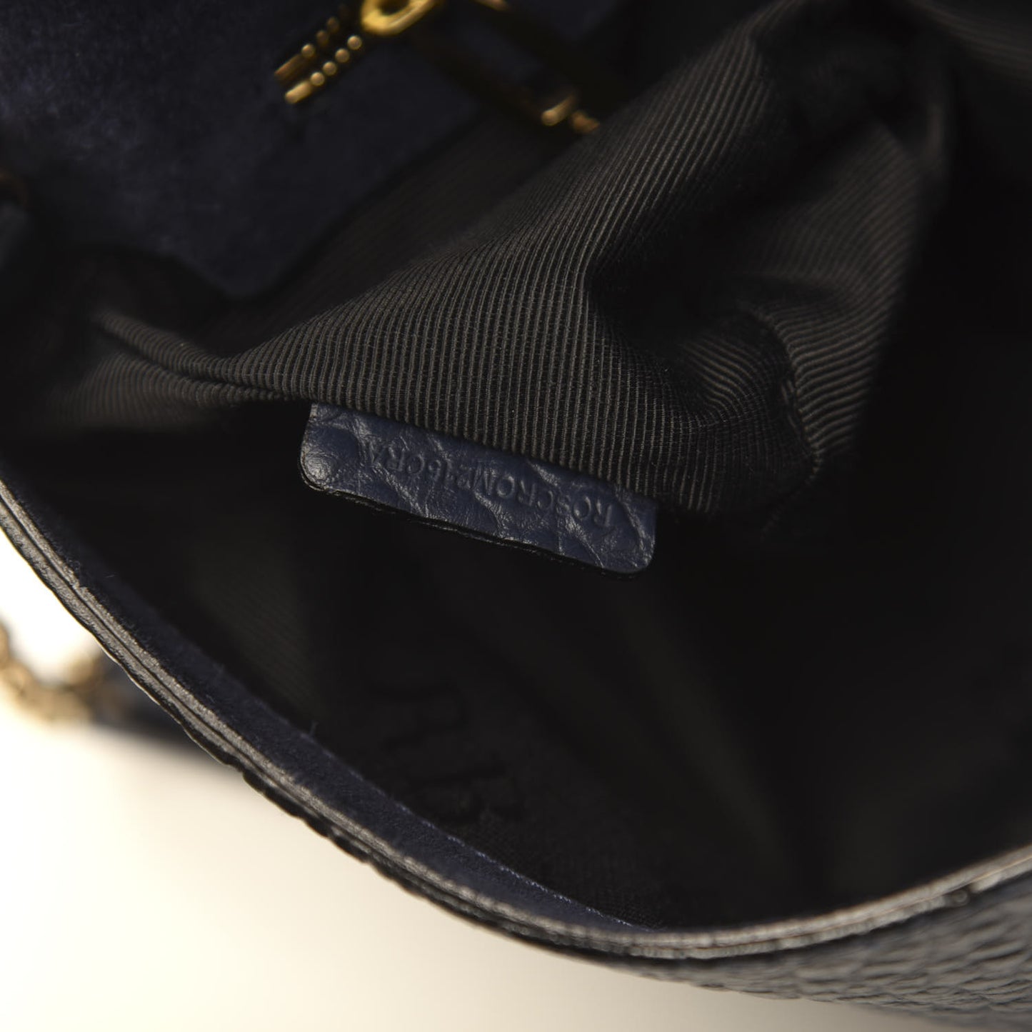 Signature Grain Medium Mildenhall Crossbody Bag Blue Carbon