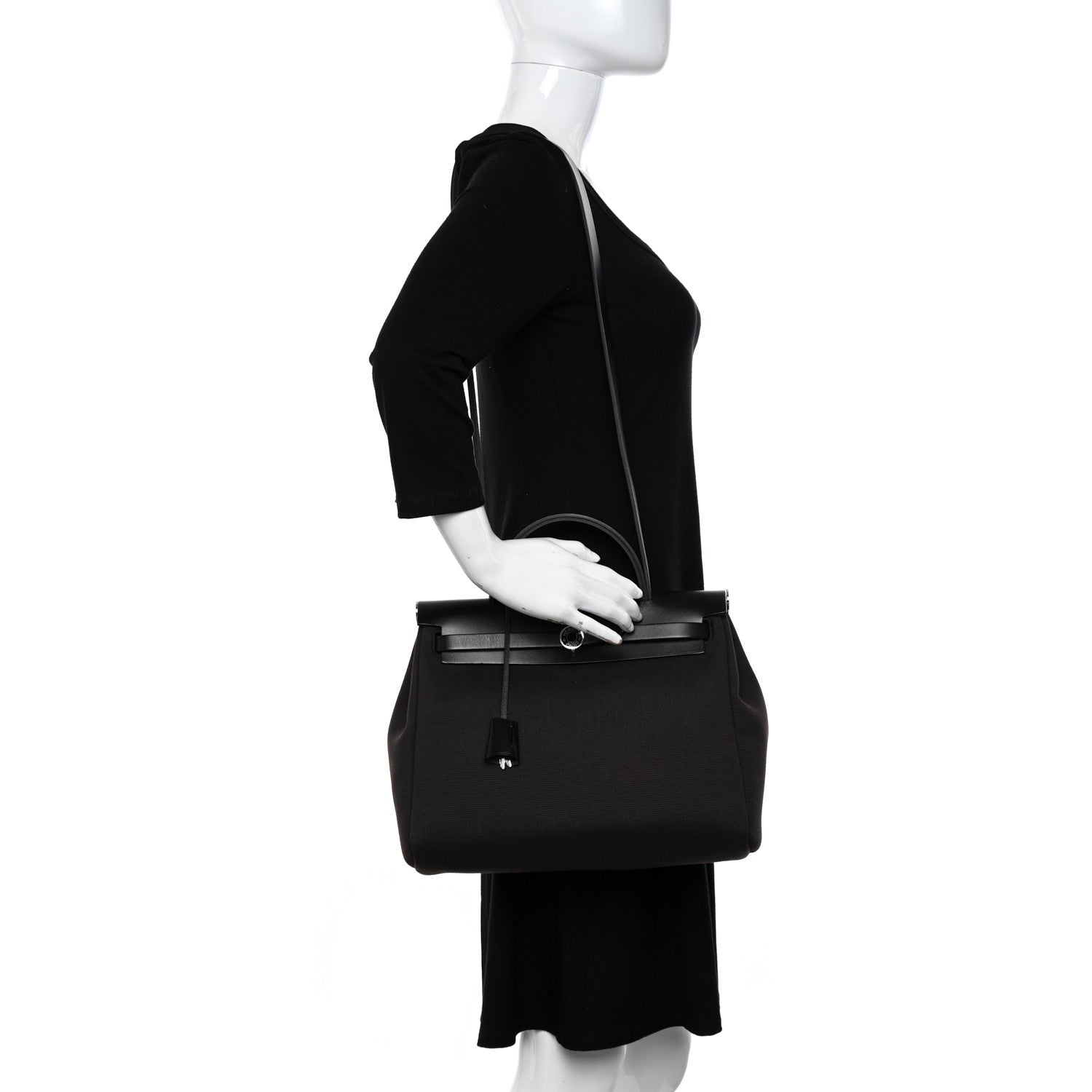 Hermes Toile Militaire Vache Hunter Laque Herbag Zip Retourne PM 31 Ebene Black 2 of 12