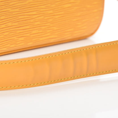 Louis Vuitton Epi Buci Tassil 7 of 11