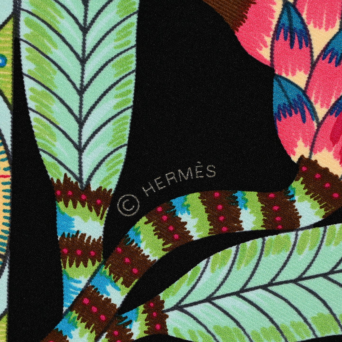 Silk The Savana Dance Scarf 70 Black Vert Fuchsia