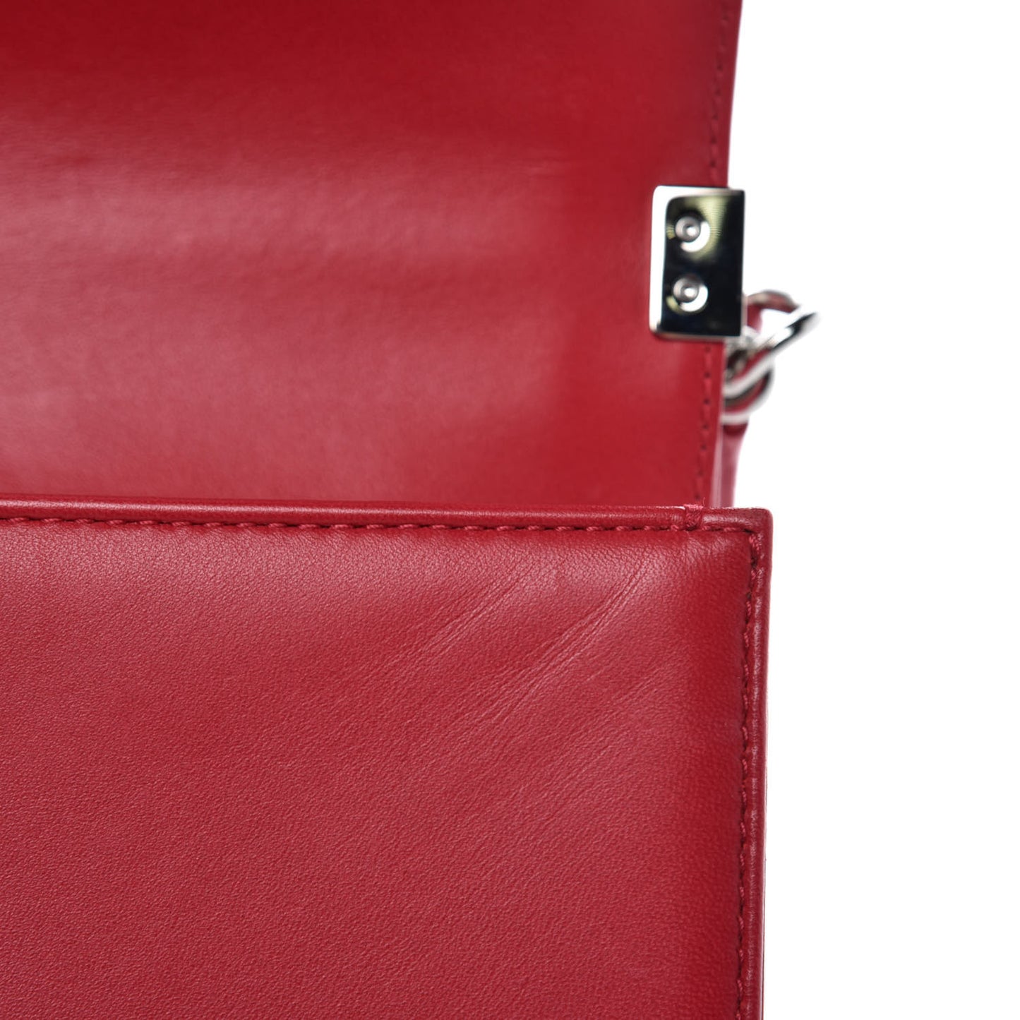 Lambskin Perforated New Medium Boy Flap Red
