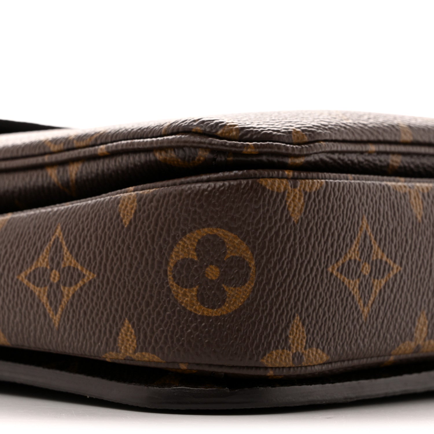 Louis Vuitton Monogram Pochette Metis 9 of 13