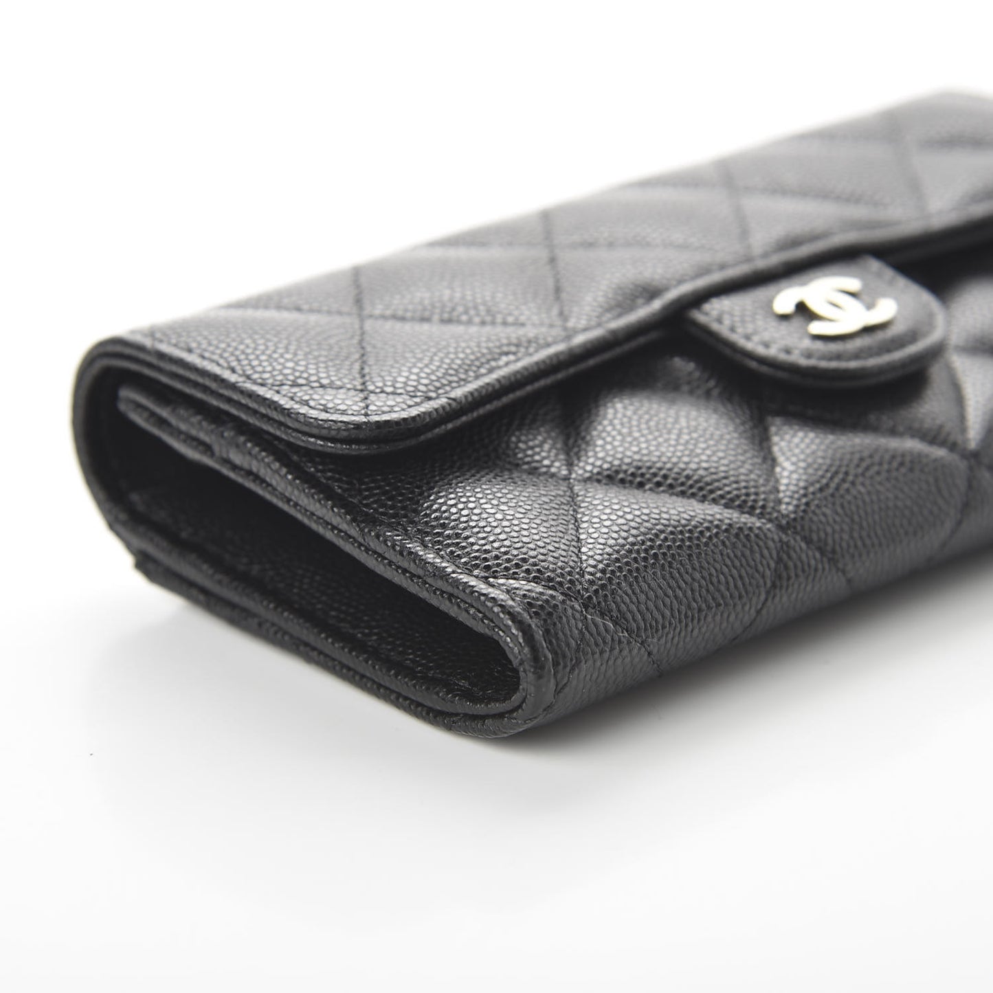 Caviar Quilted Medium Gusset Flap Wallet Black