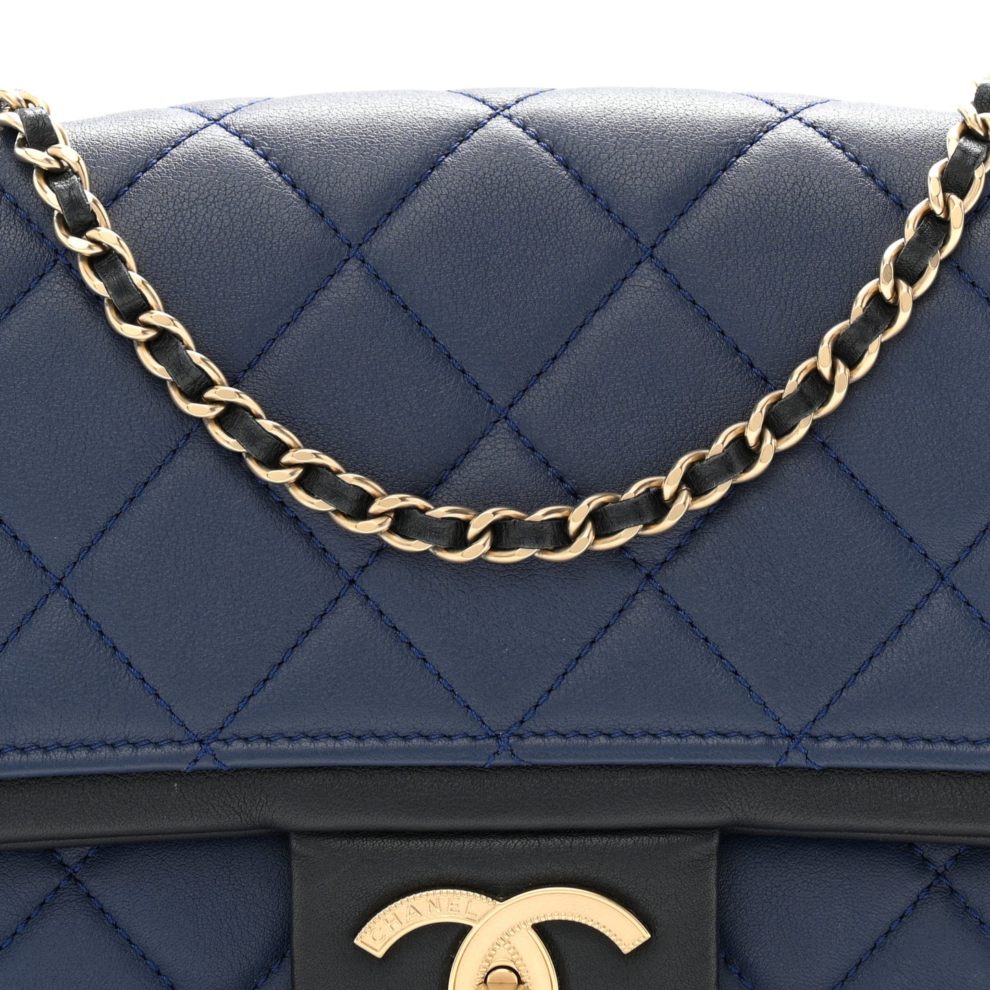 Lambskin Quilted Medium Graphic Flap Navy Black