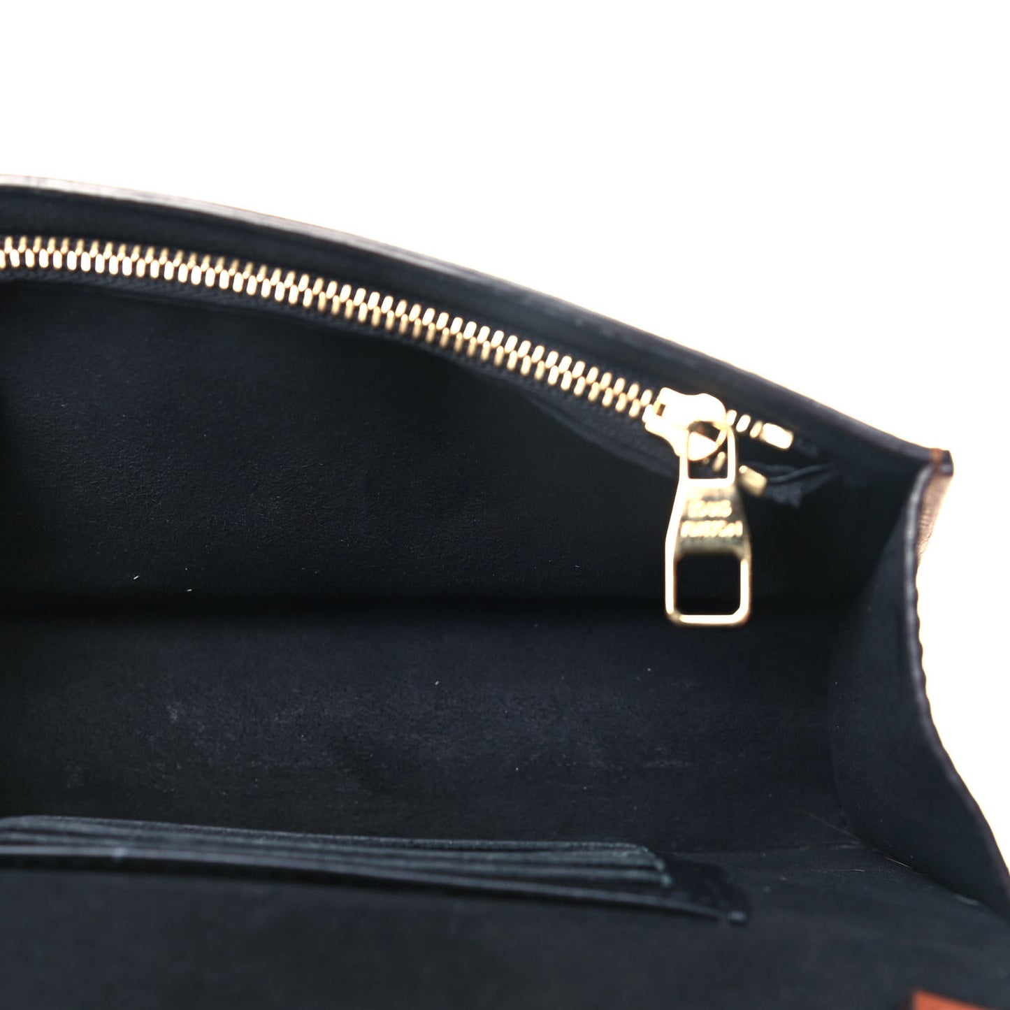 Reverse Monogram Dauphine Chain Wallet