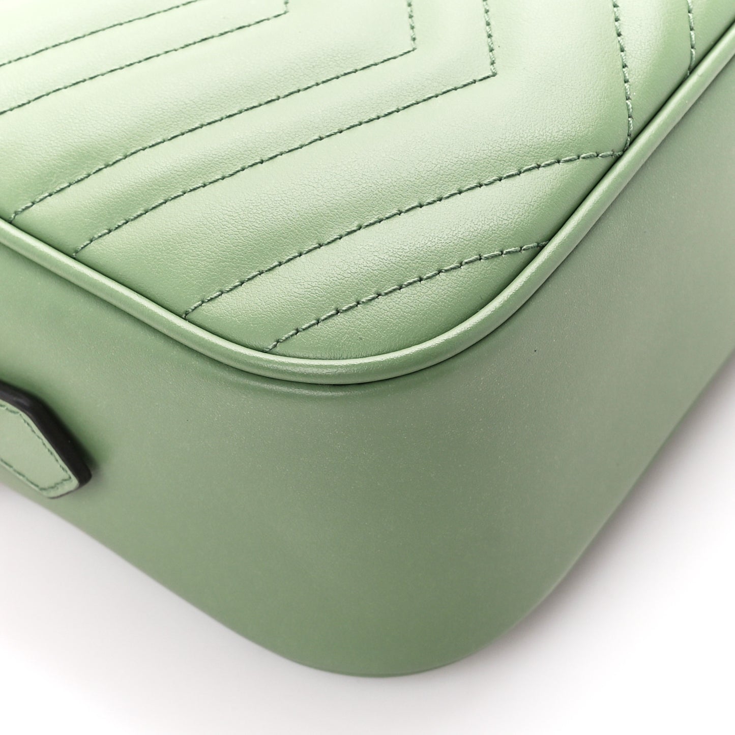 Calfskin Matelasse Chevron Small GG Marmont Chain Shoulder Bag Salamander Green
