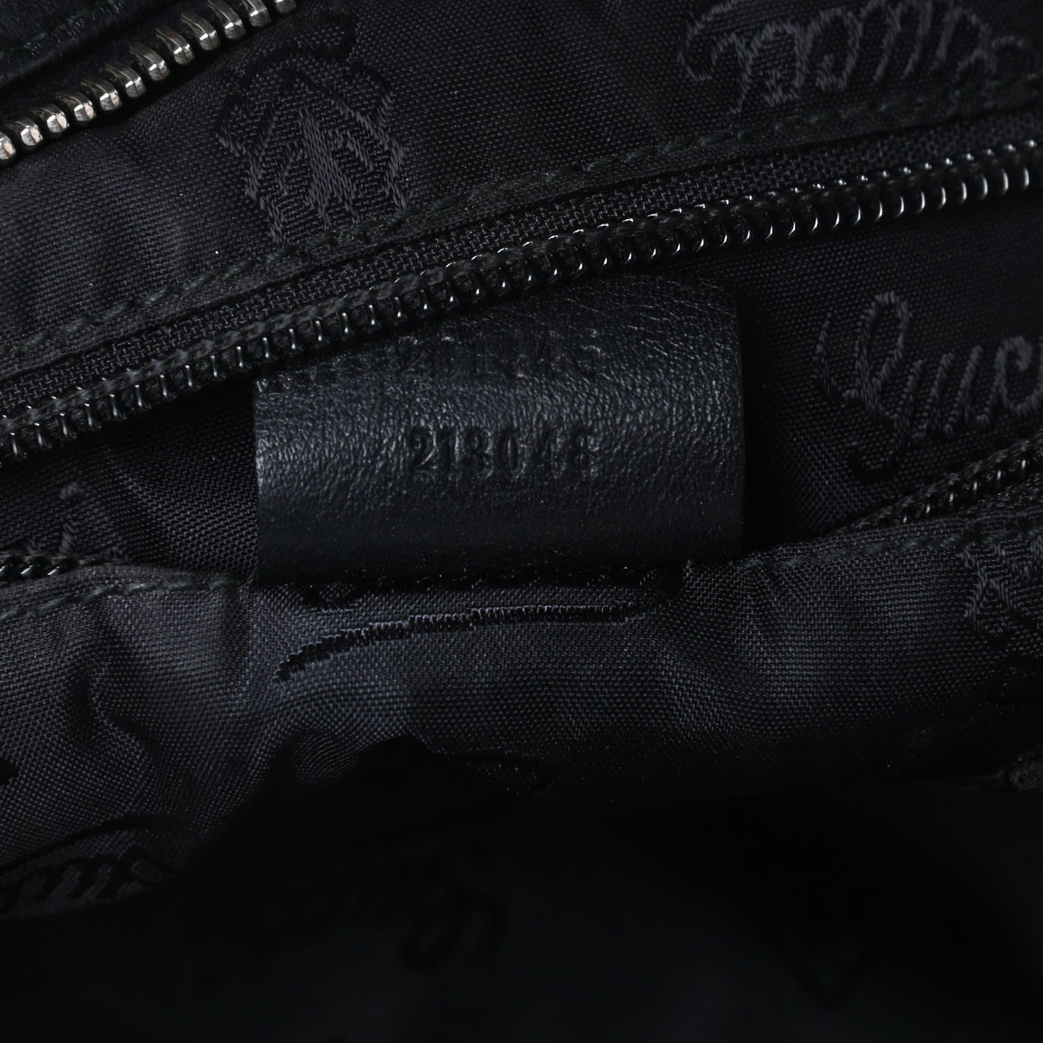 Gucci Guccissima Medium Flat Messenger Bag Black 7 of 10