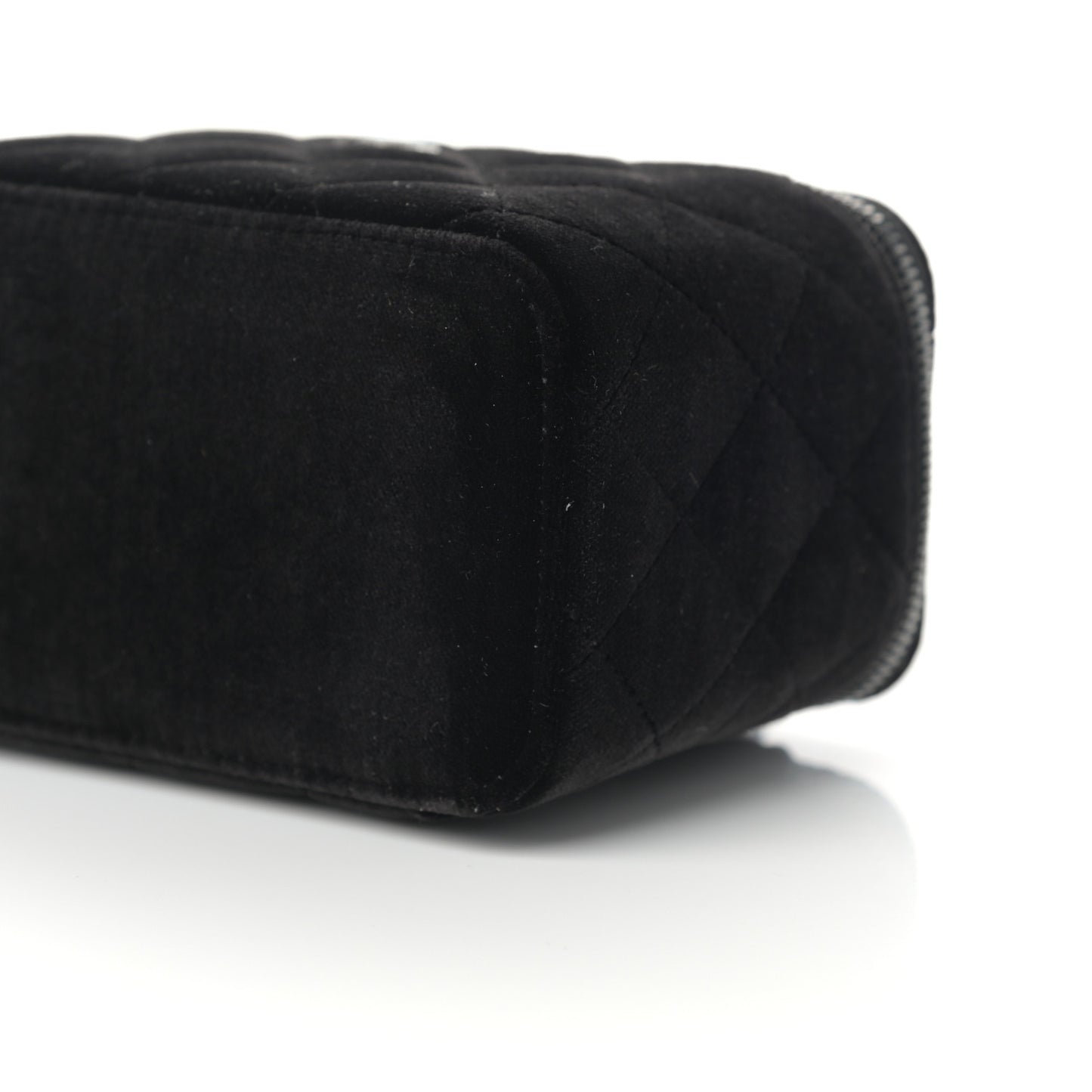 Velvet Quilted Small Vanity Case With Chain Black