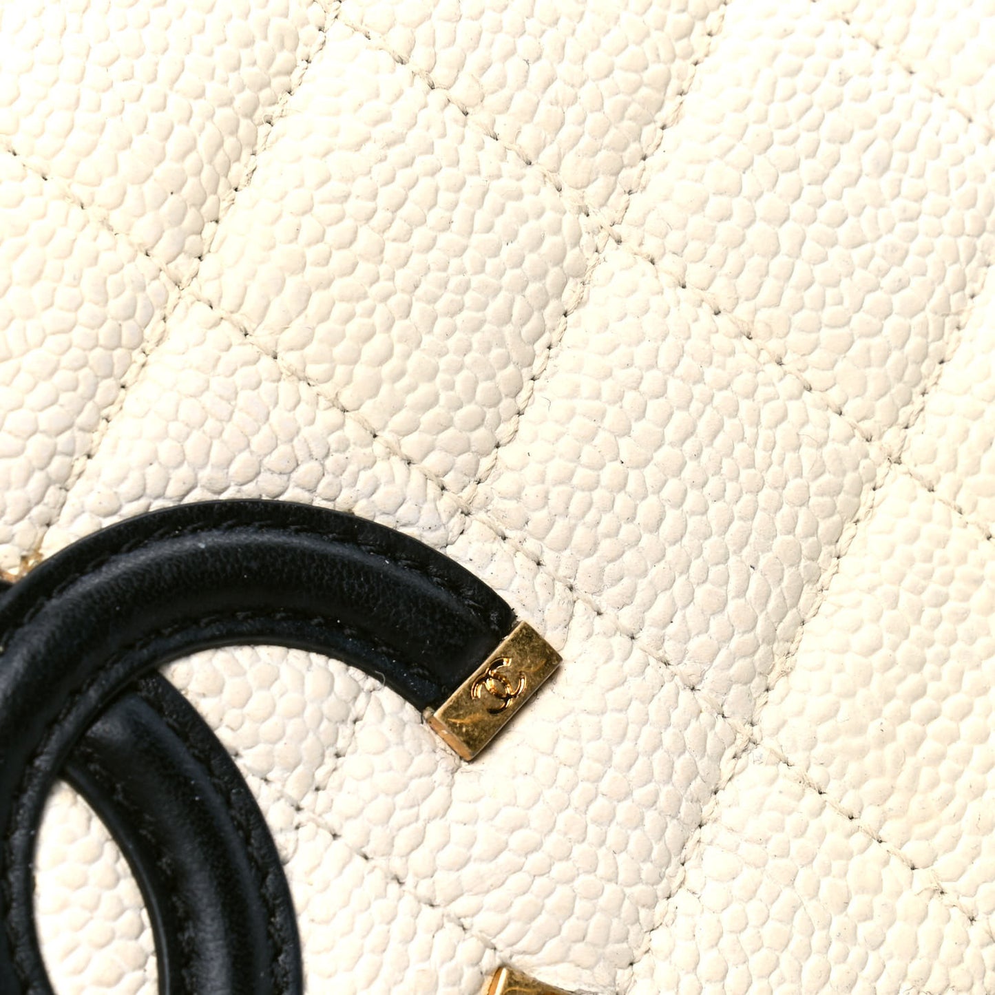 Caviar Quilted Small CC Filigree Flap White Black