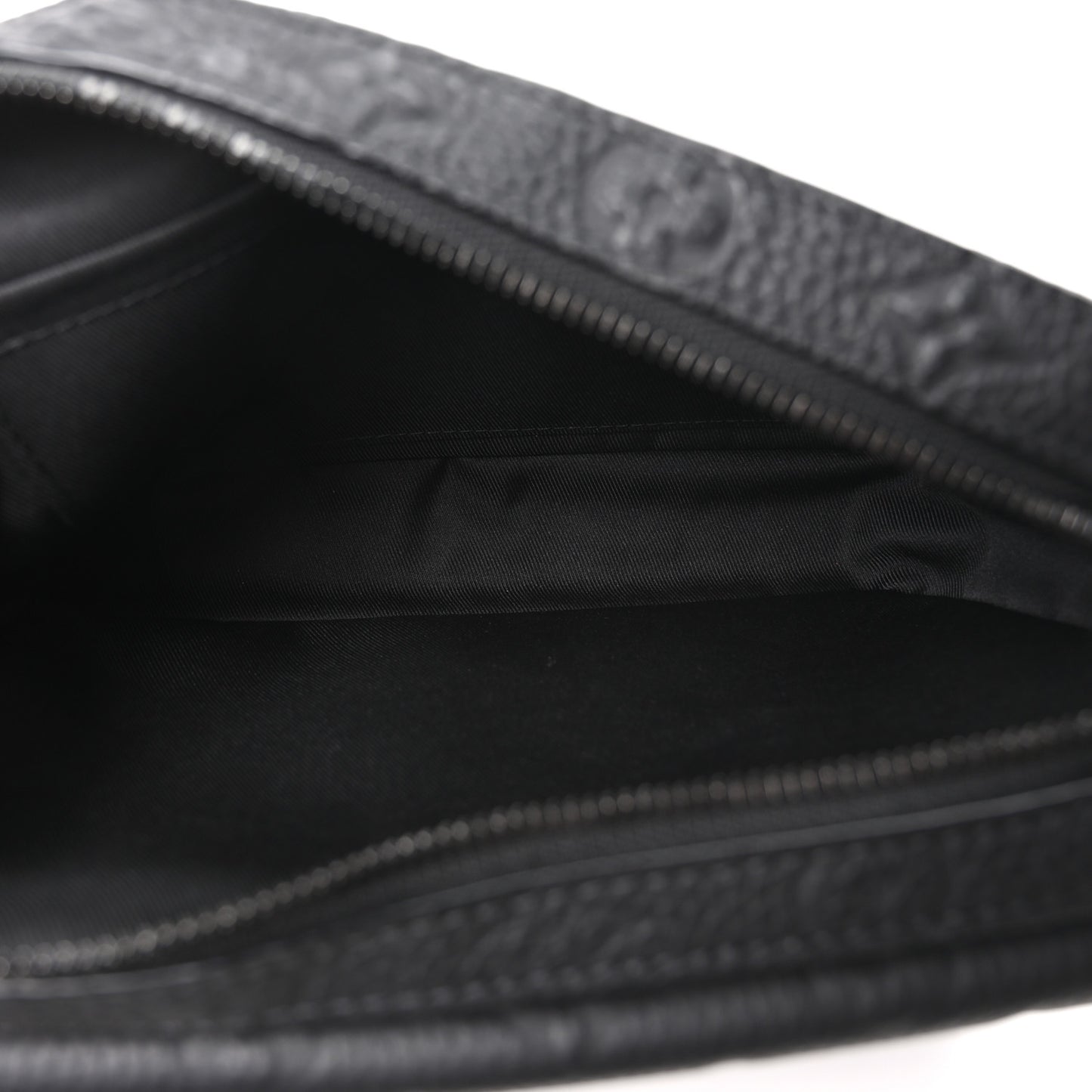 Taurillon Monogram Steamer Messenger Black