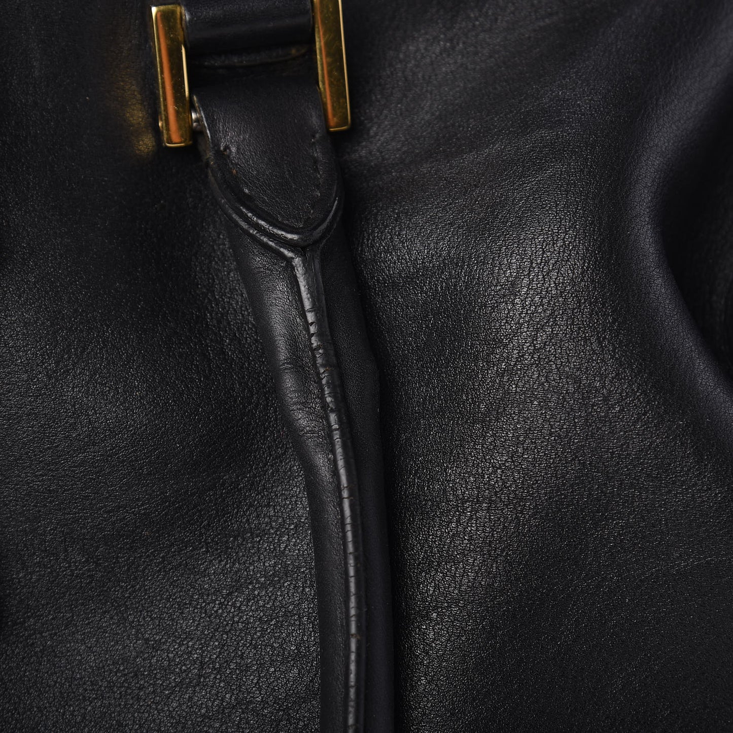 Calfskin Medium Classic Y Cabas Black