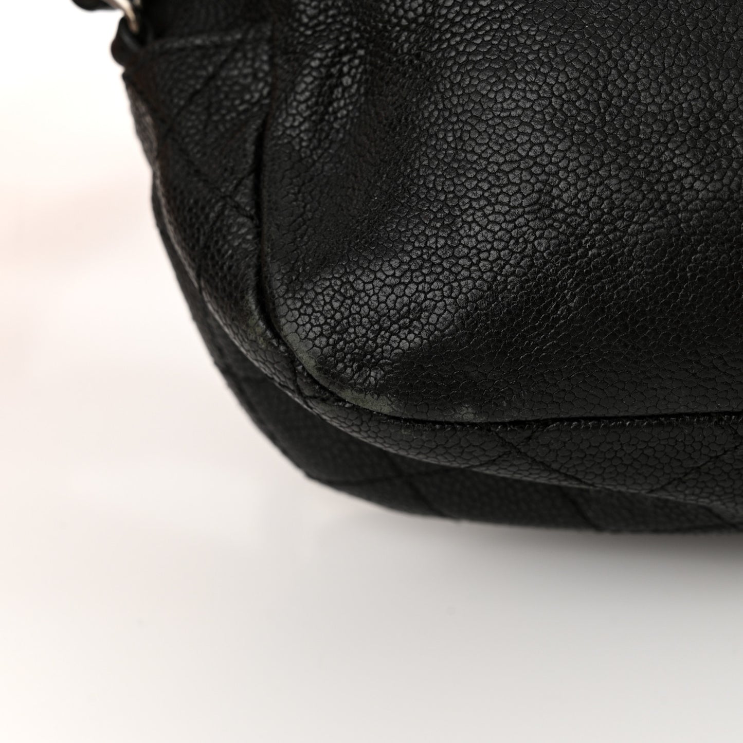 Glazed Caviar Small Pocket In The City Shoulder Bag Black