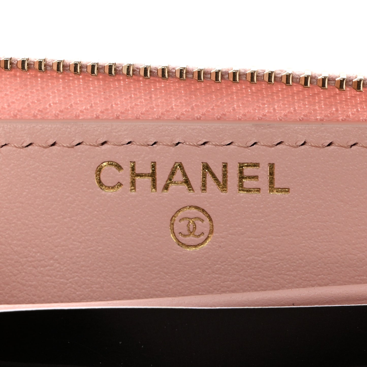 Lambskin Quilted Chanel 19 Zipped Wallet Light Pink