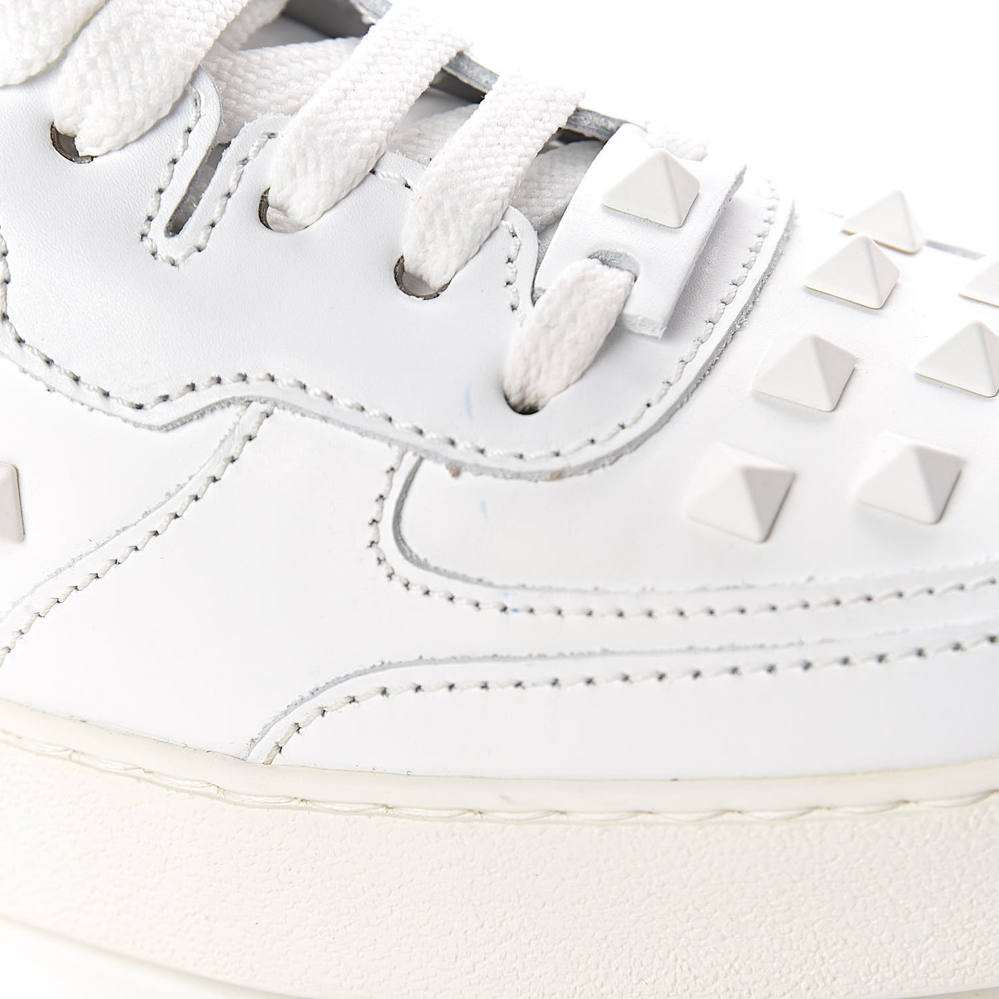 Calfskin Rock Be Low Top Sneakers 36 White