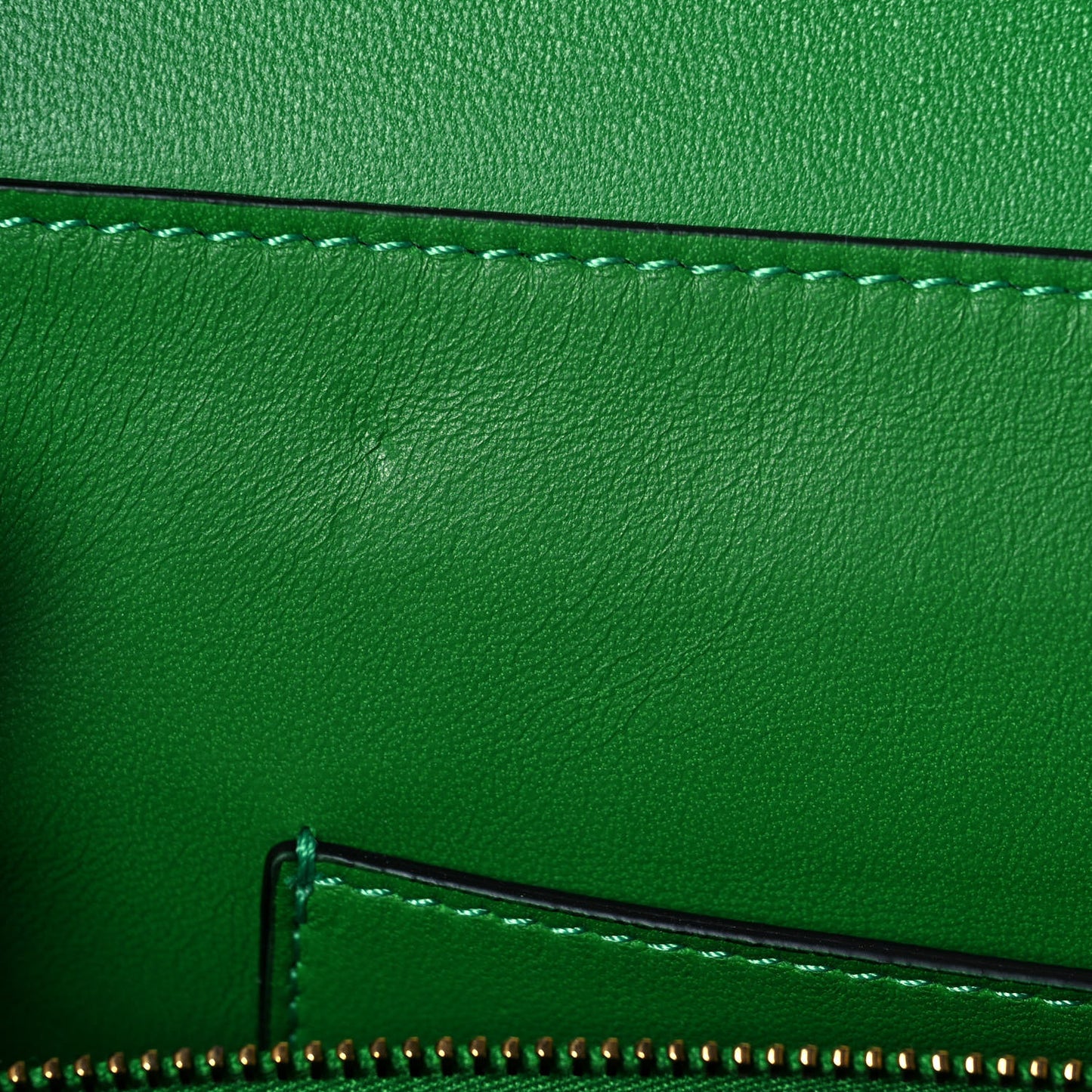 Nappa Stud Sign Shoulder Bag Ultra Green