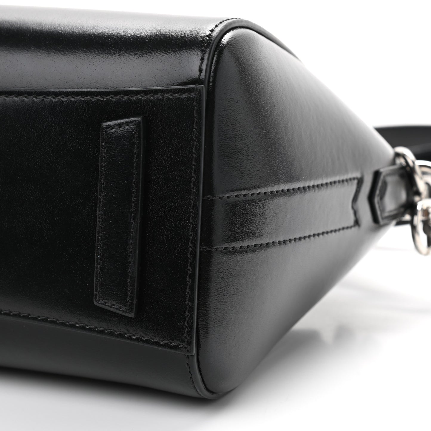Shiny Lord Calfskin Mini Antigona With Chain Black