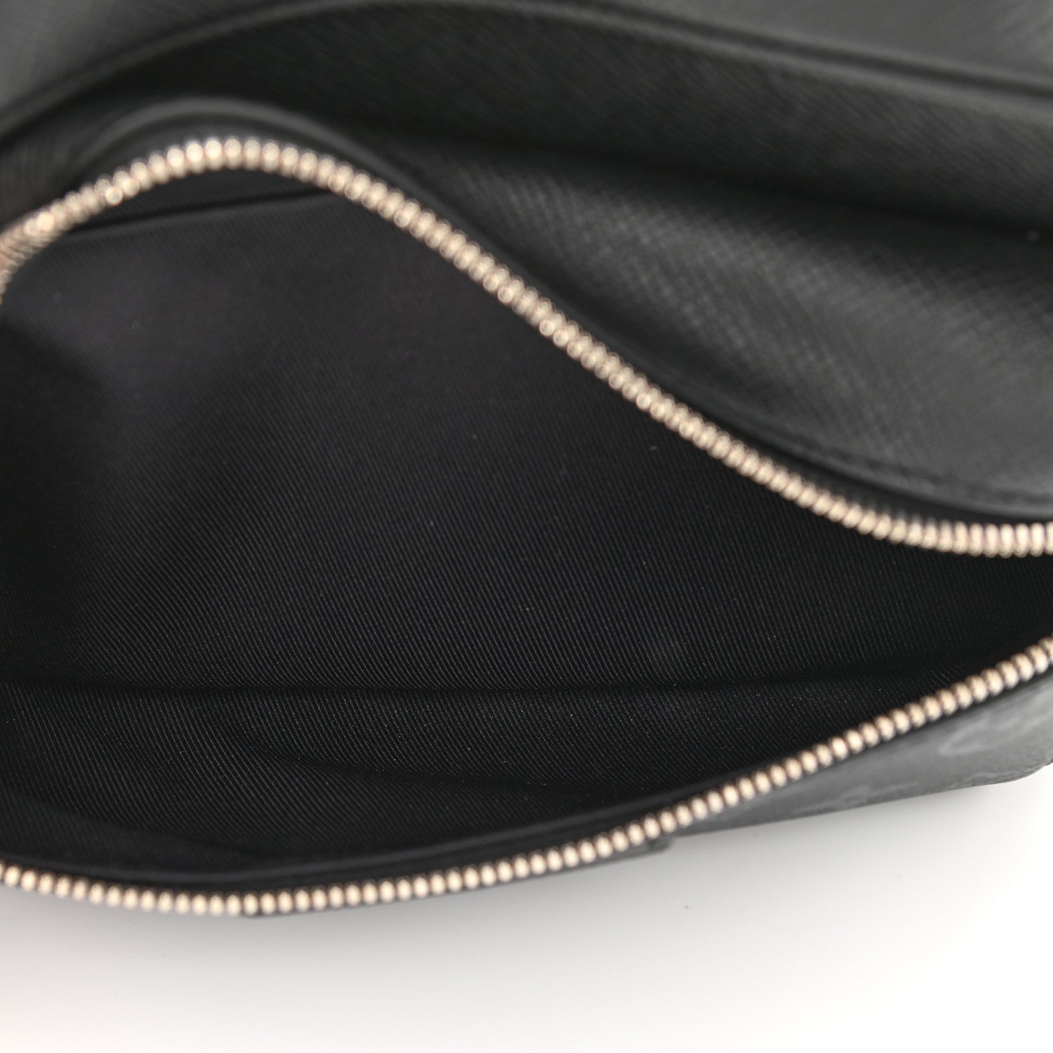 Louis Vuitton Taiga Monogram Outdoor Bumbag Black 5 of 10