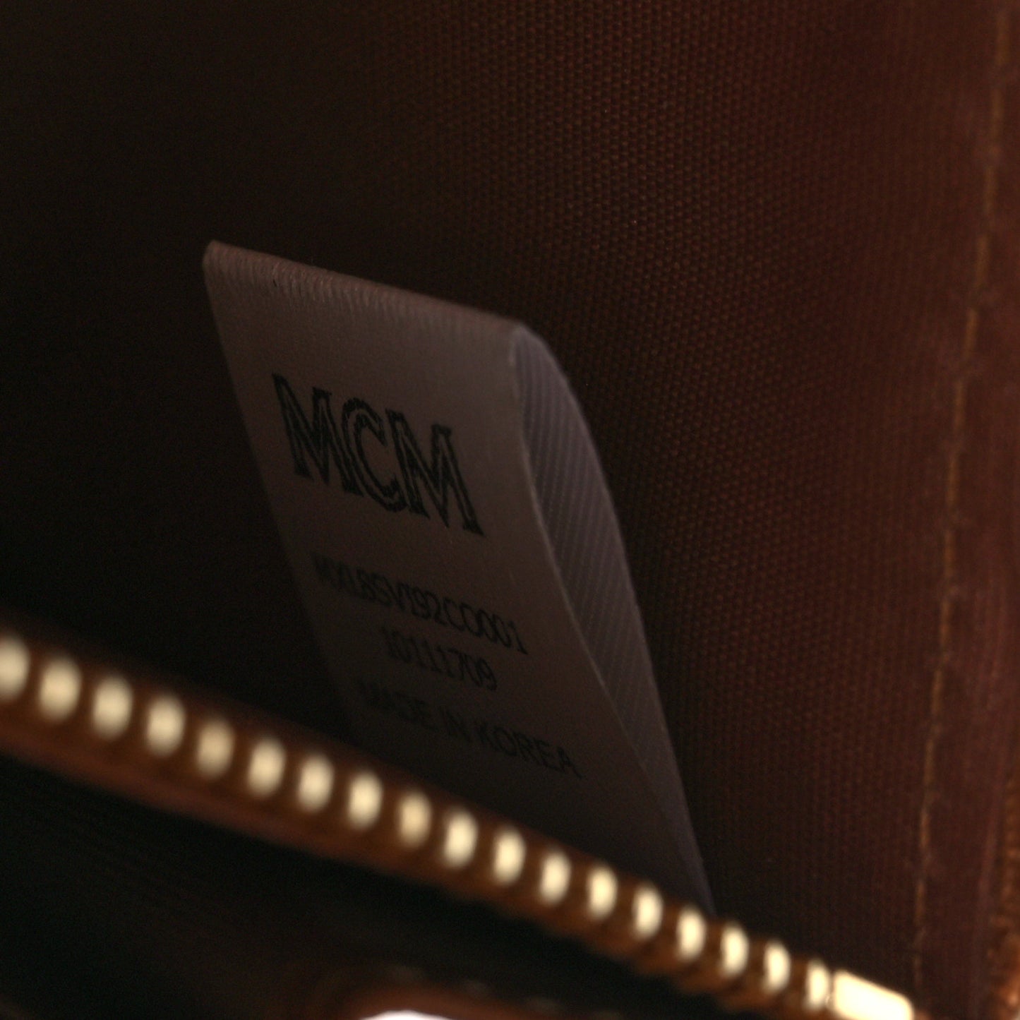 Visetos Large Zip Around Wallet Cognac