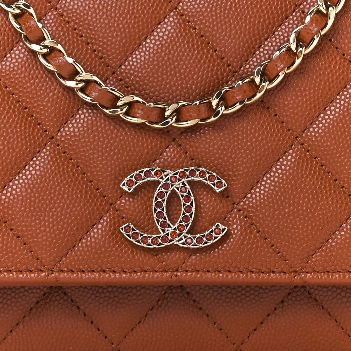 Shiny Caviar Quilted Strass Wallet On Chain WOC Light Brown