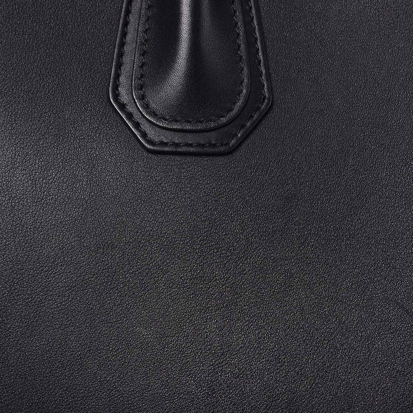 Calfskin Medium Metal Antigona Black