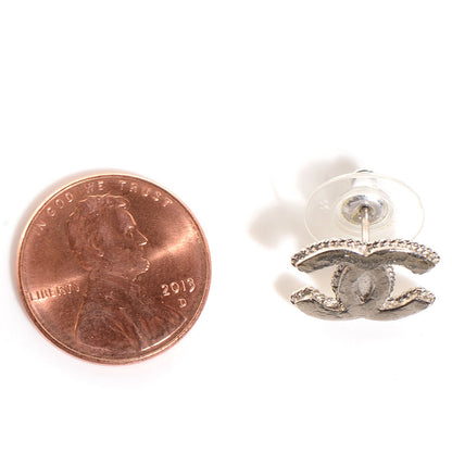 Chanel Hammered CC Earrings Silver 2 of 4