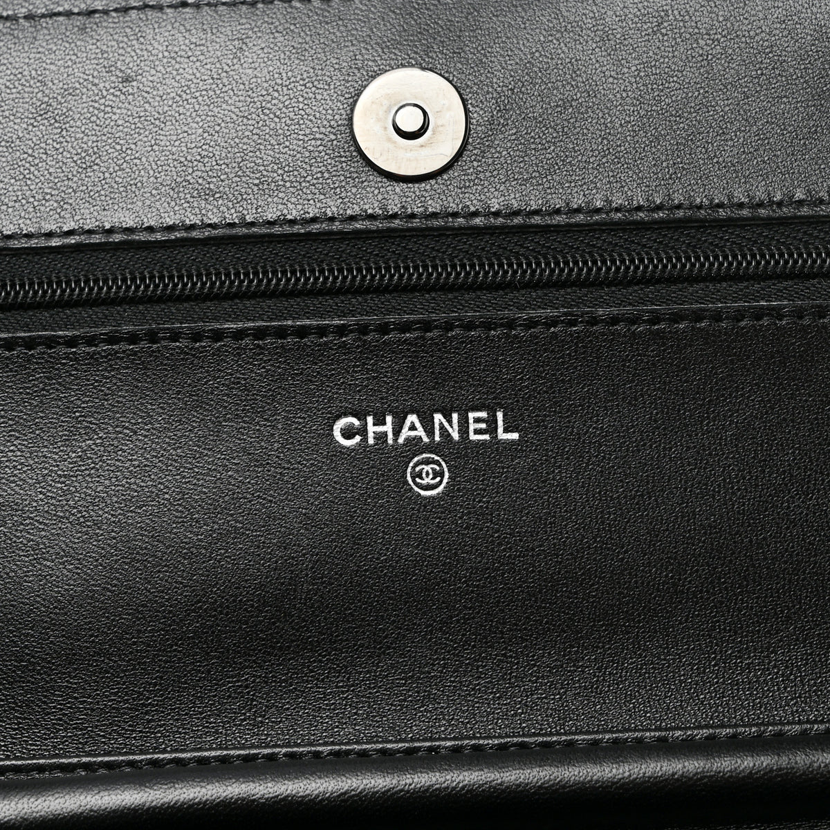 Lambskin Quilted Wallet On Chain WOC So Black