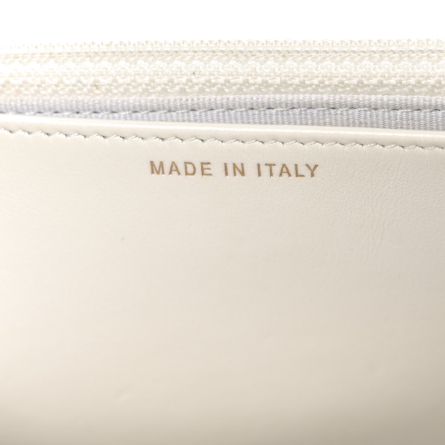 Caviar Camellia Embossed Wallet On Chain WOC White