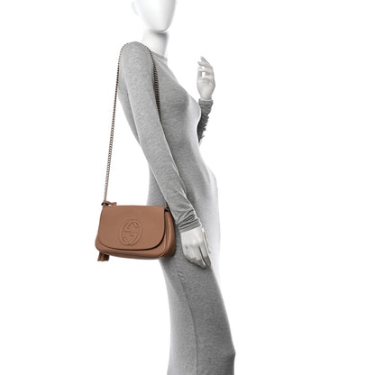 Gucci Pebbled Calfskin Medium Soho Flap Crossbody Camelia 2 of 10