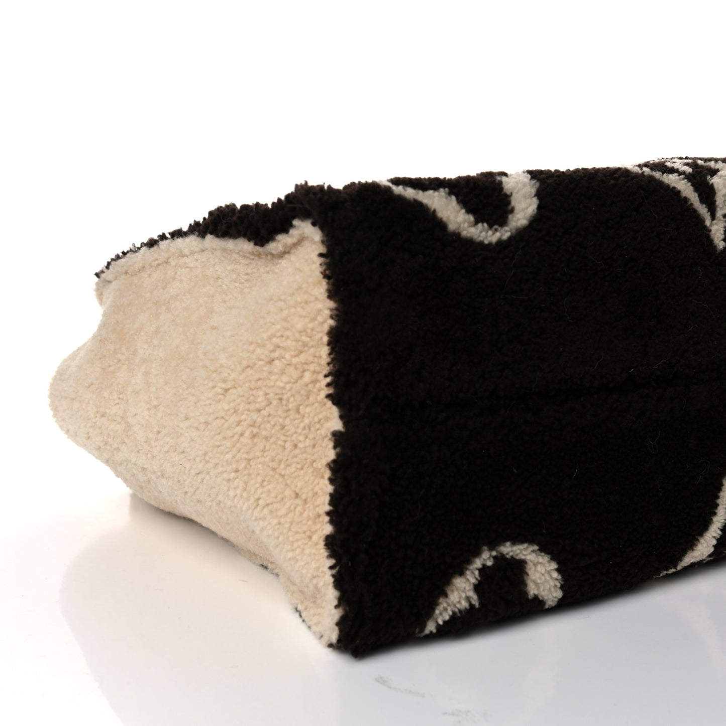 Shearling Monogram Giant Teddy Onthego GM Black White